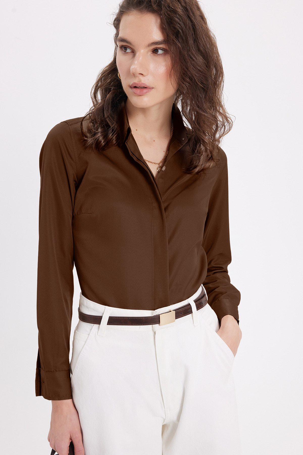 Tudors  Kadın Slim Fit Dar Kesim Vucüda Oturan Uzun Kollu Gizli Düğme Detaylı Kahverengi Basic Gömlek