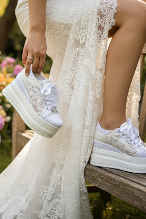 Stilo Gelinler için, Dantel Tasarım Dolgu Topuk Abiye Gelin Ayakkabısı 9cm