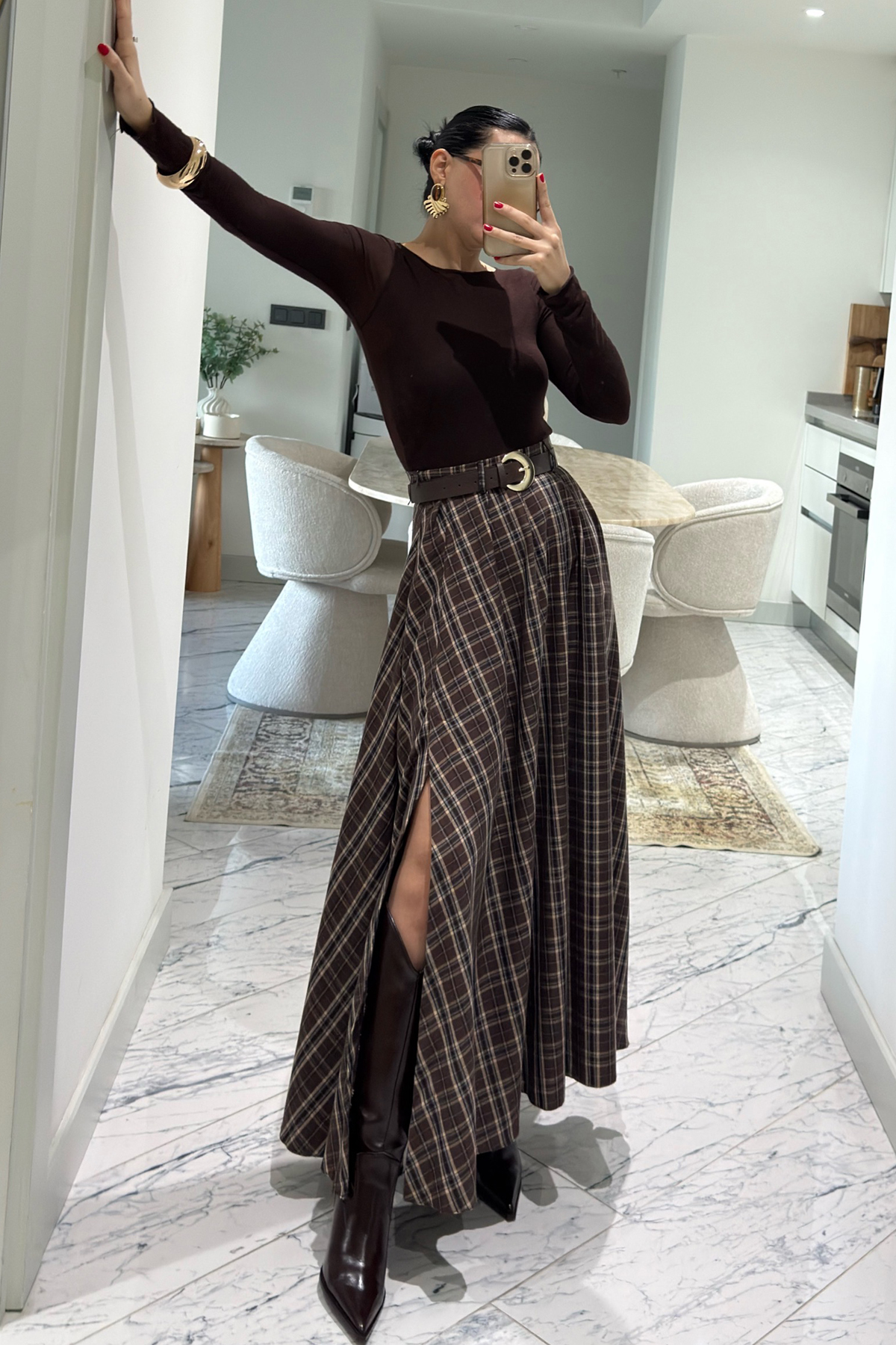 Seda Yalçın Atelier  Ekose Desenli Yırtmaç Detaylı Kahveli Çizgili Kloş Etek - Görsel 5