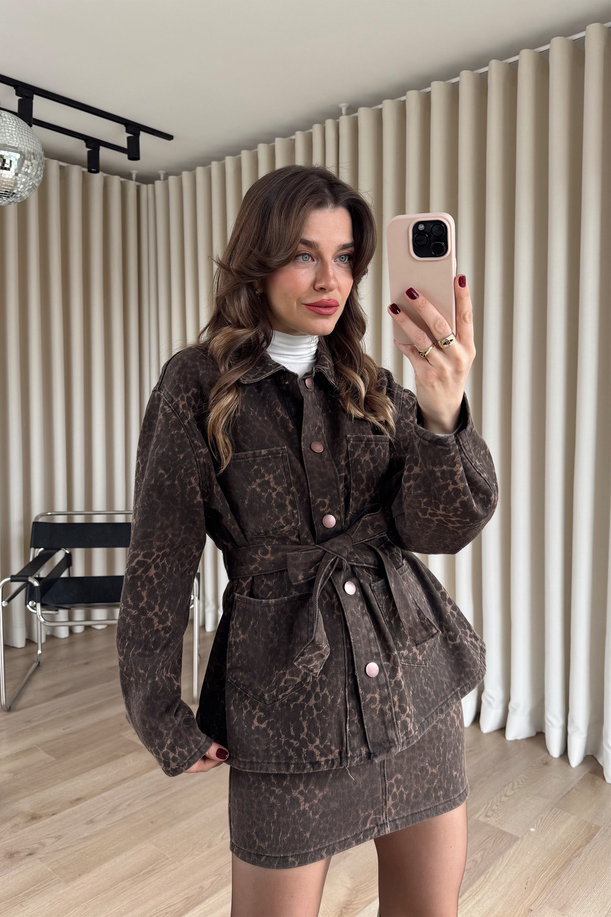 Sue Store  Leopar Desenli Kolu Çıtçıtlı Kuşaklı Oversize Gabardin Ceket