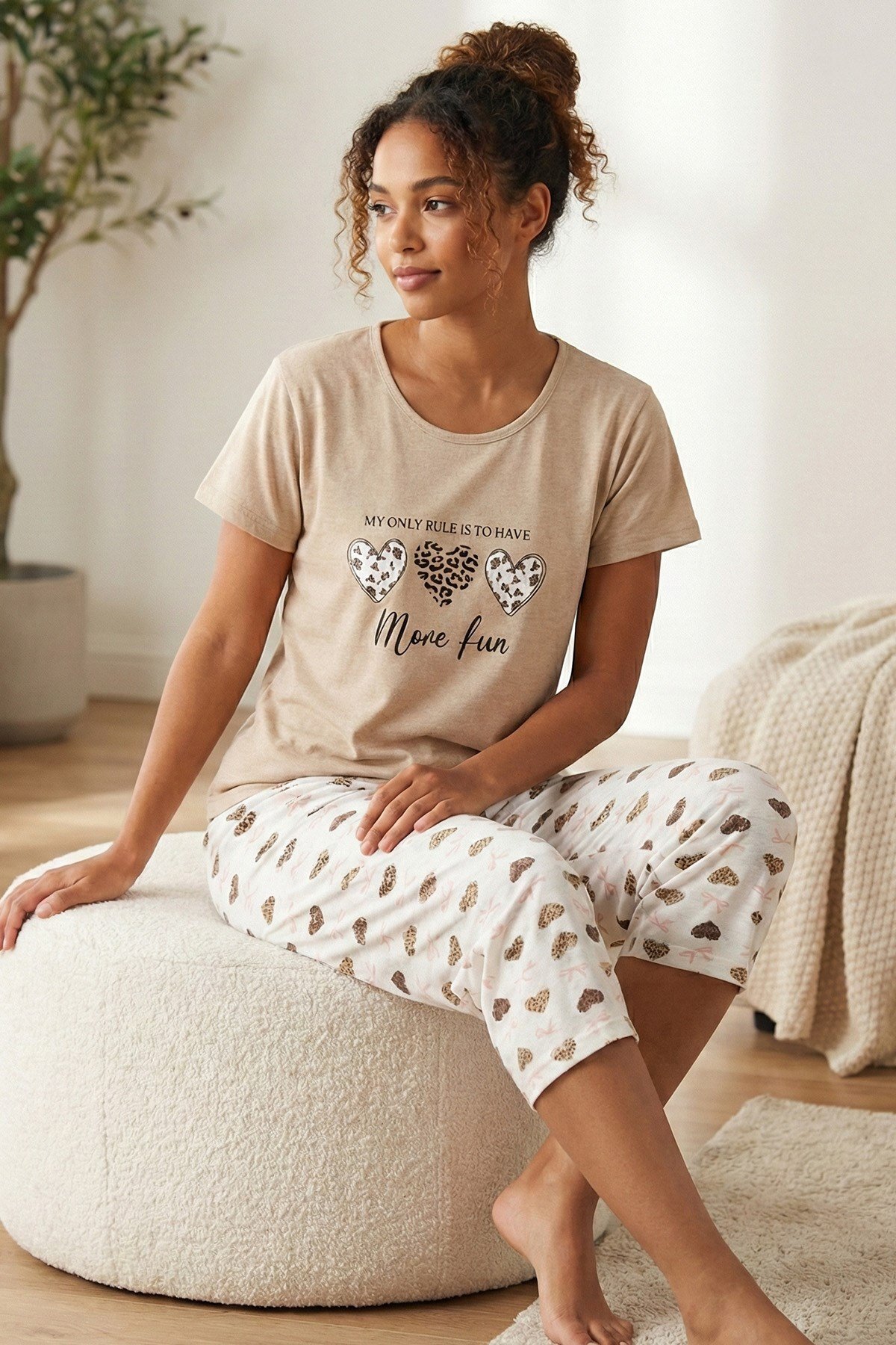 Niket Life Ženski zabavniji slogan okrugla kragna kratkih rukava, šest srca S...