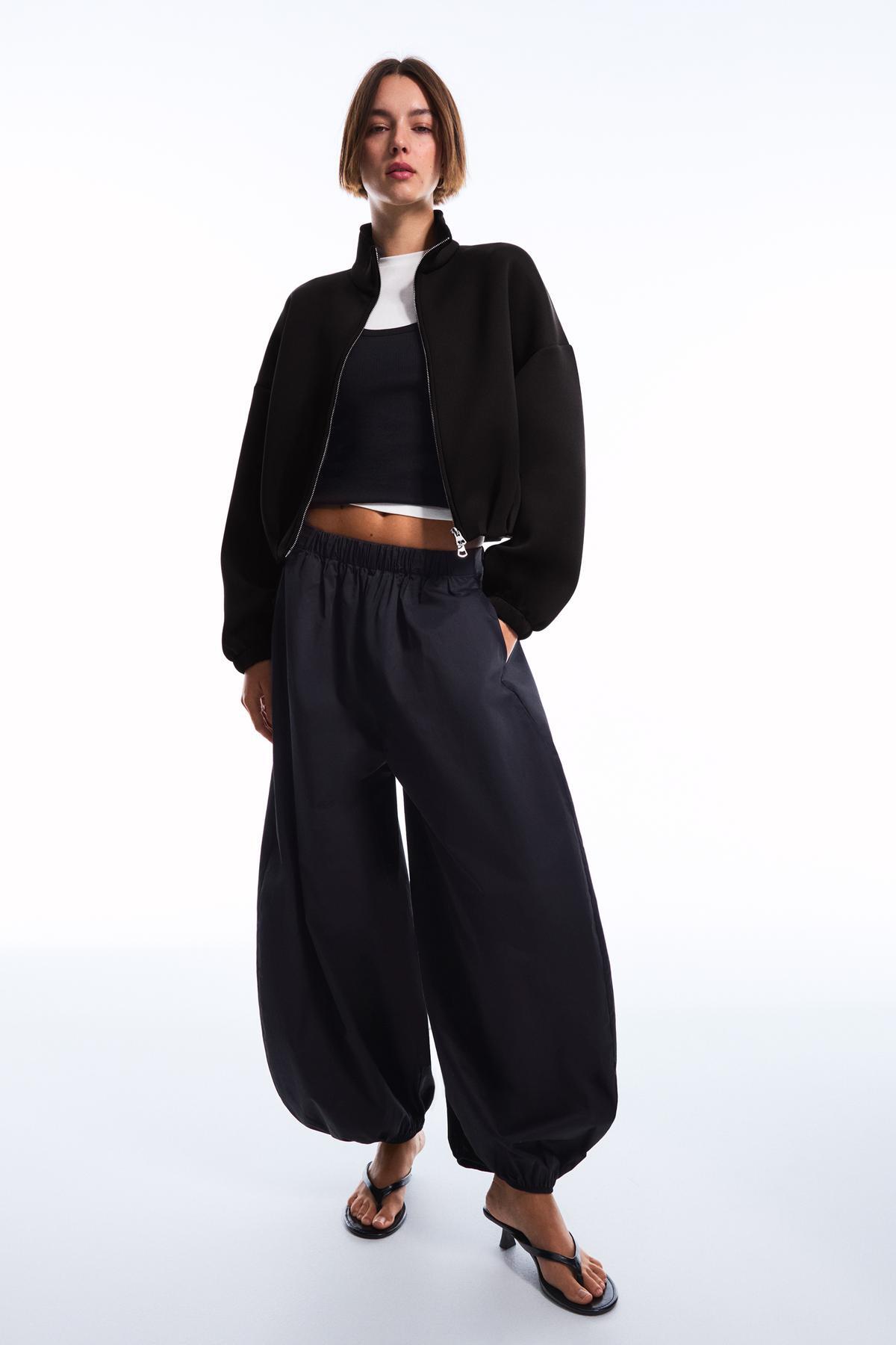 Bershka  Balon kesim sentetik kauçuk kumaş fermuarlı sweatshirt