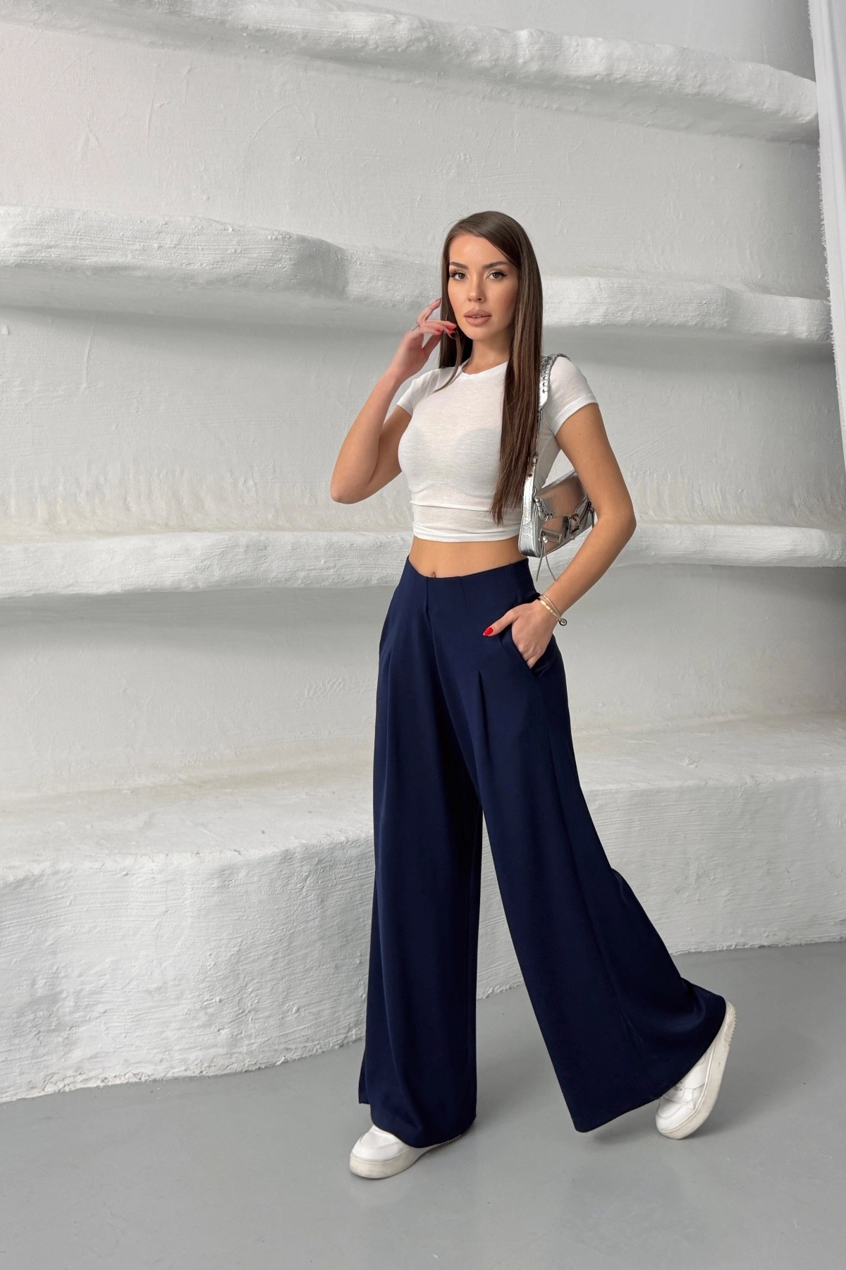 URİS  Kadın Lacivert Yüksek Bel Hareket Özgürlüğü Sunan Beli Lastikli Geniş Paça Pantolon - Görsel 3