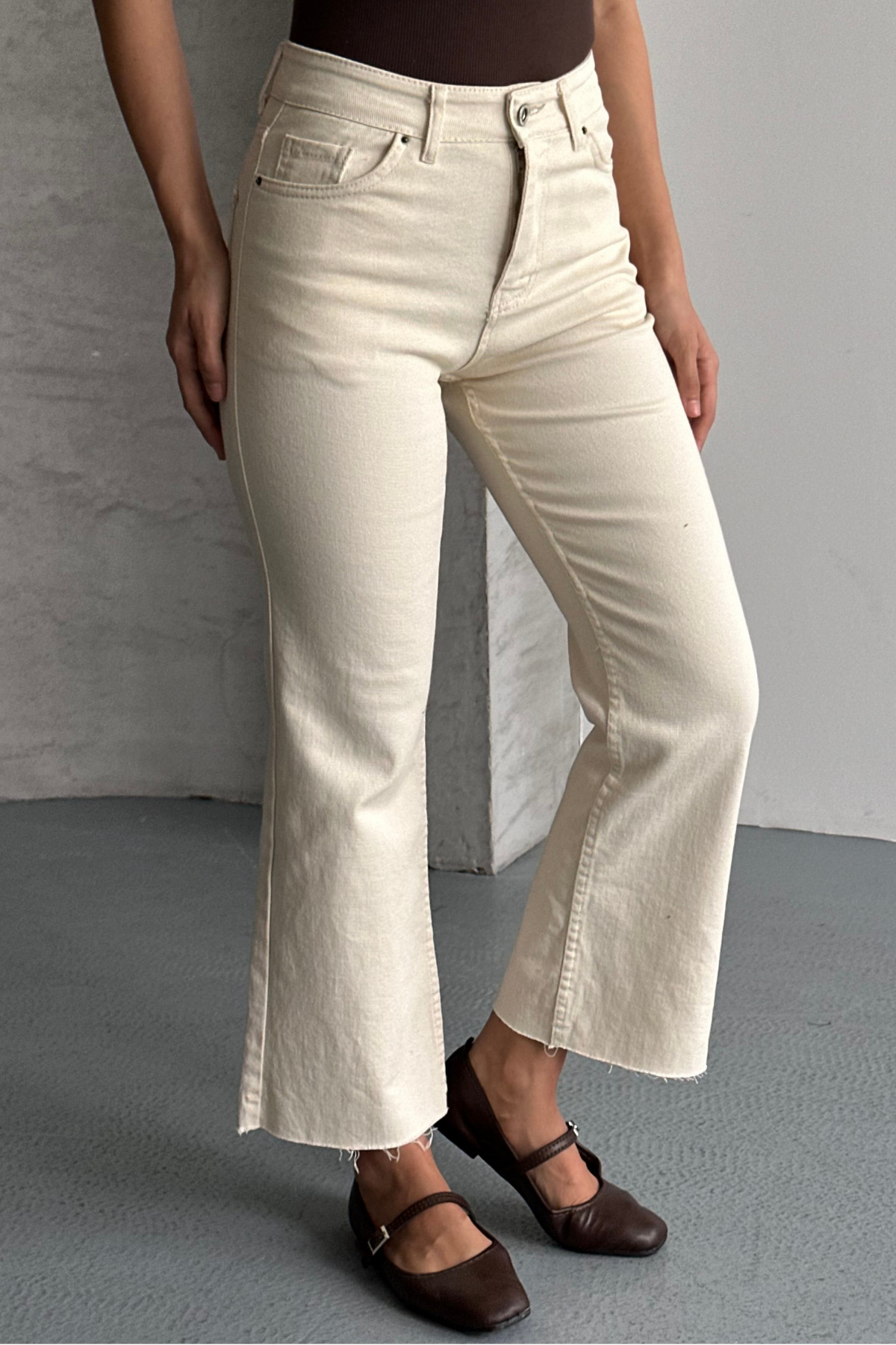 macharel jeans  Bej Boy Fit Kesik Paça Jean - Görsel 9