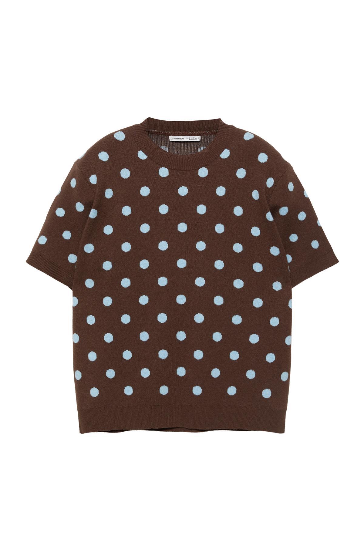 Pull & Bear  Puantiye desenli kısa kollu top - Görsel 4