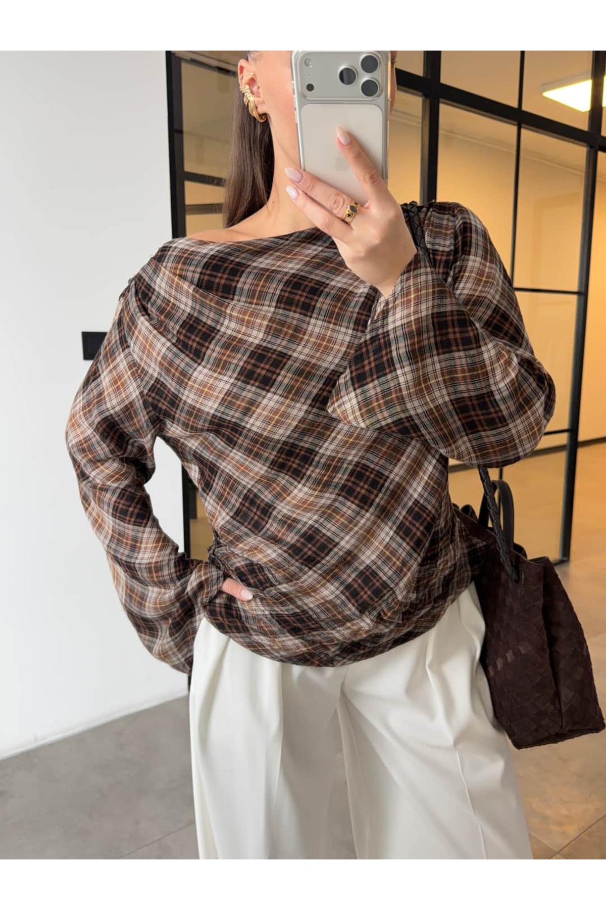 BB Bensu Buyruk  KAYIK YAKA EKOSE BLUZ KAHVE - Görsel 7