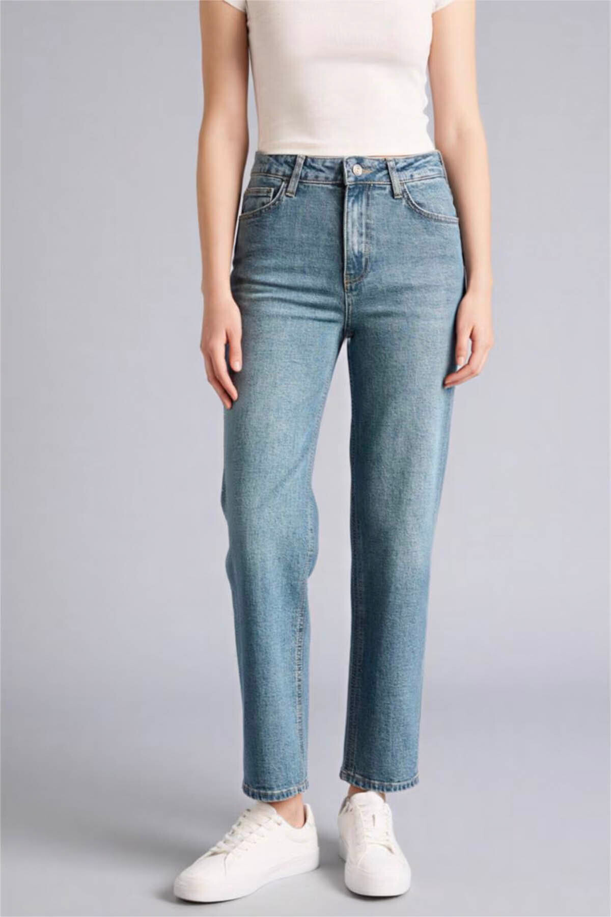 DeFacto Comfort Straıght Normal Bel Bilek Boy Jean Yıkamalı Pantolon G8878AX26SP görsel 3