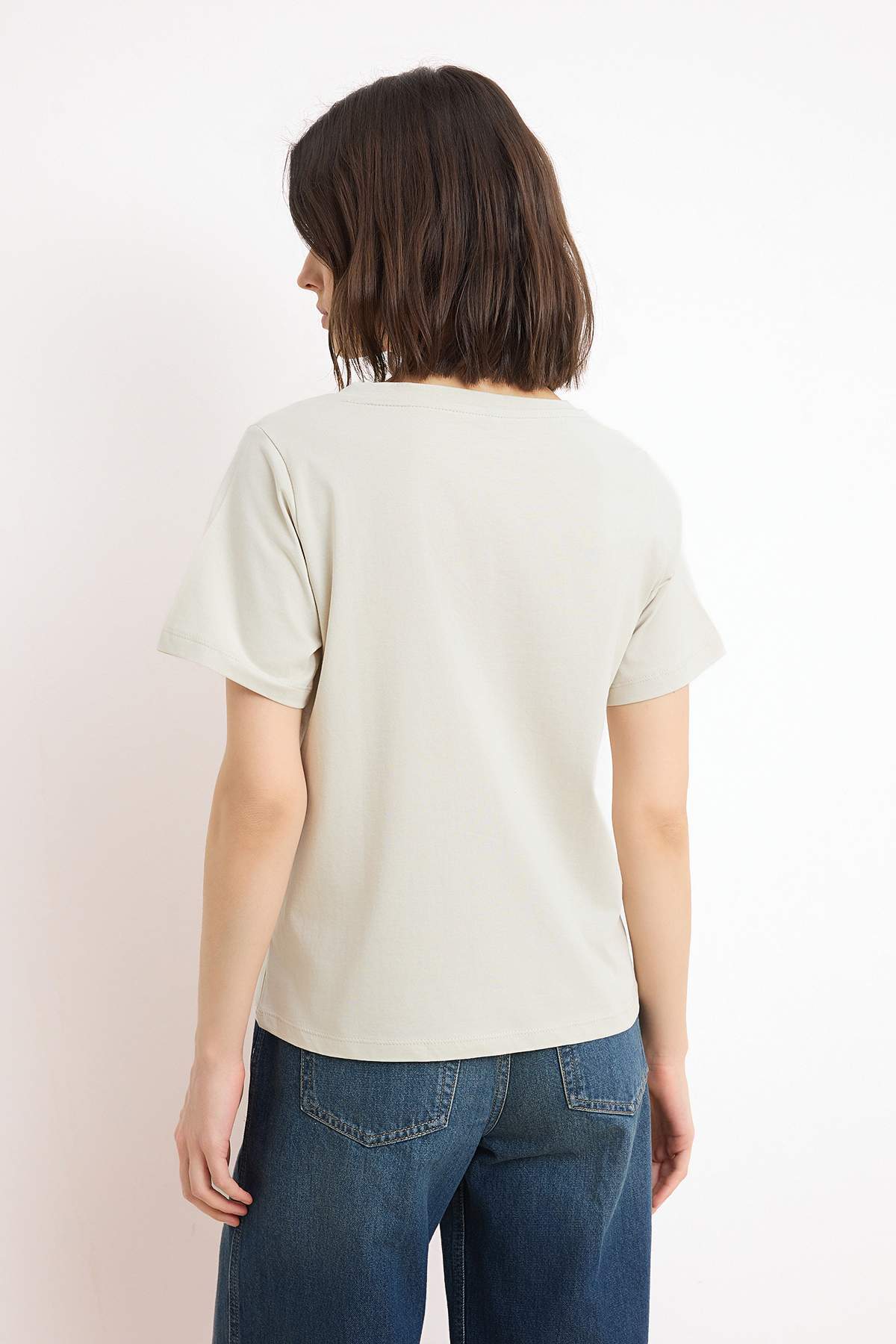 Trendyolmilla  Ekru-Kahverengi %100 Pamuk 2'li Paket Regular Kalıp Basic V Yaka Örme T-Shirt TWOSS23TS00002 - Görsel 7