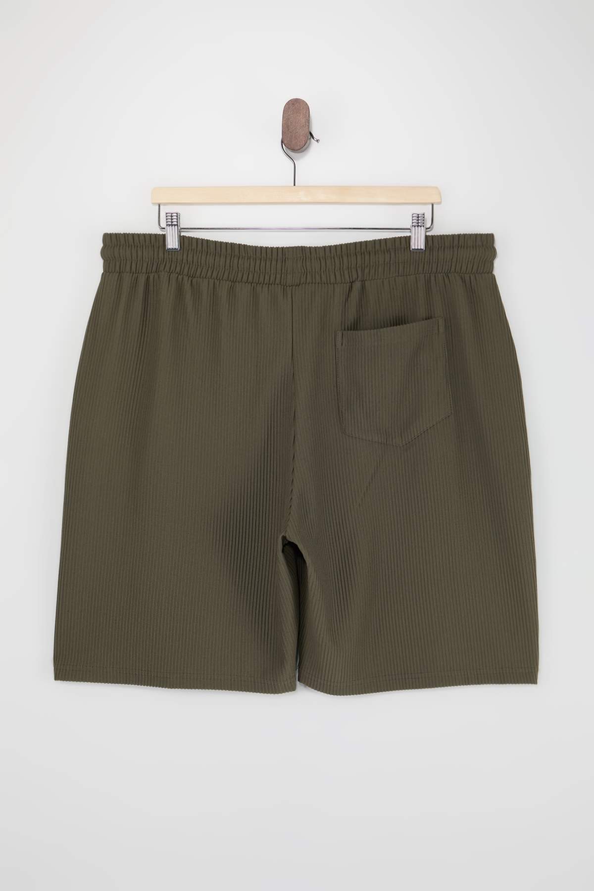 Trendyolmilla  Haki Oversize/Geniş Kesim Dokulu Kırışmaz Ottoman Şort TMNSS25AP00001 - Görsel 5