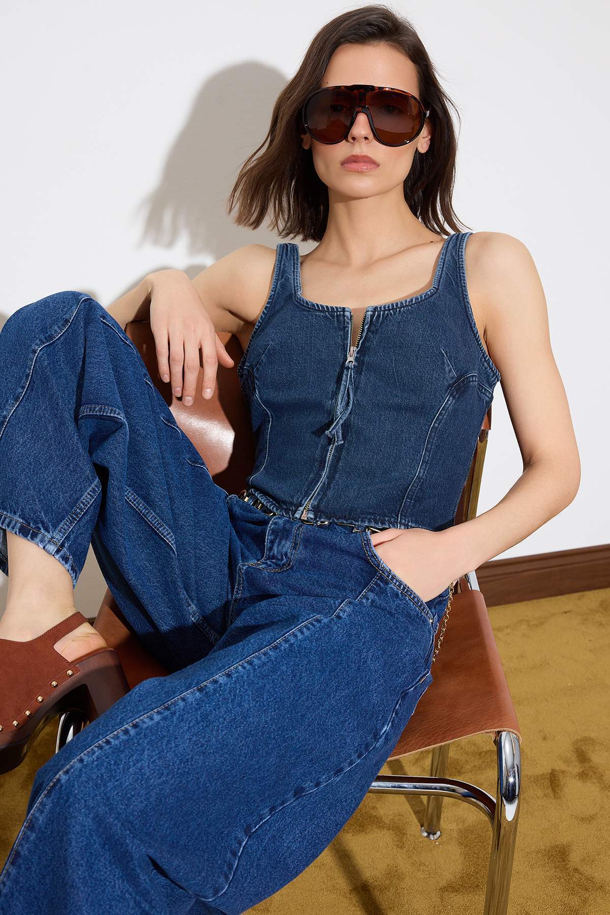 Trendyolmilla Limited Edition Mavi Askılı Crop %100 Pamuk Denim Bluz TWOSS26BZ00427