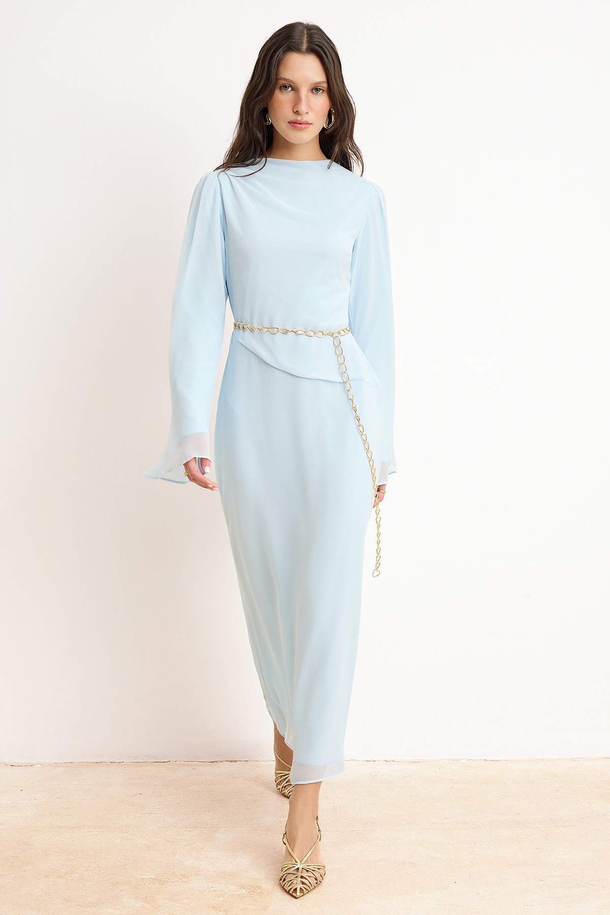 Trendyol Modest Sukienka z niebieskim podszewką, z płaskiego szyfonu, TCTSS26...