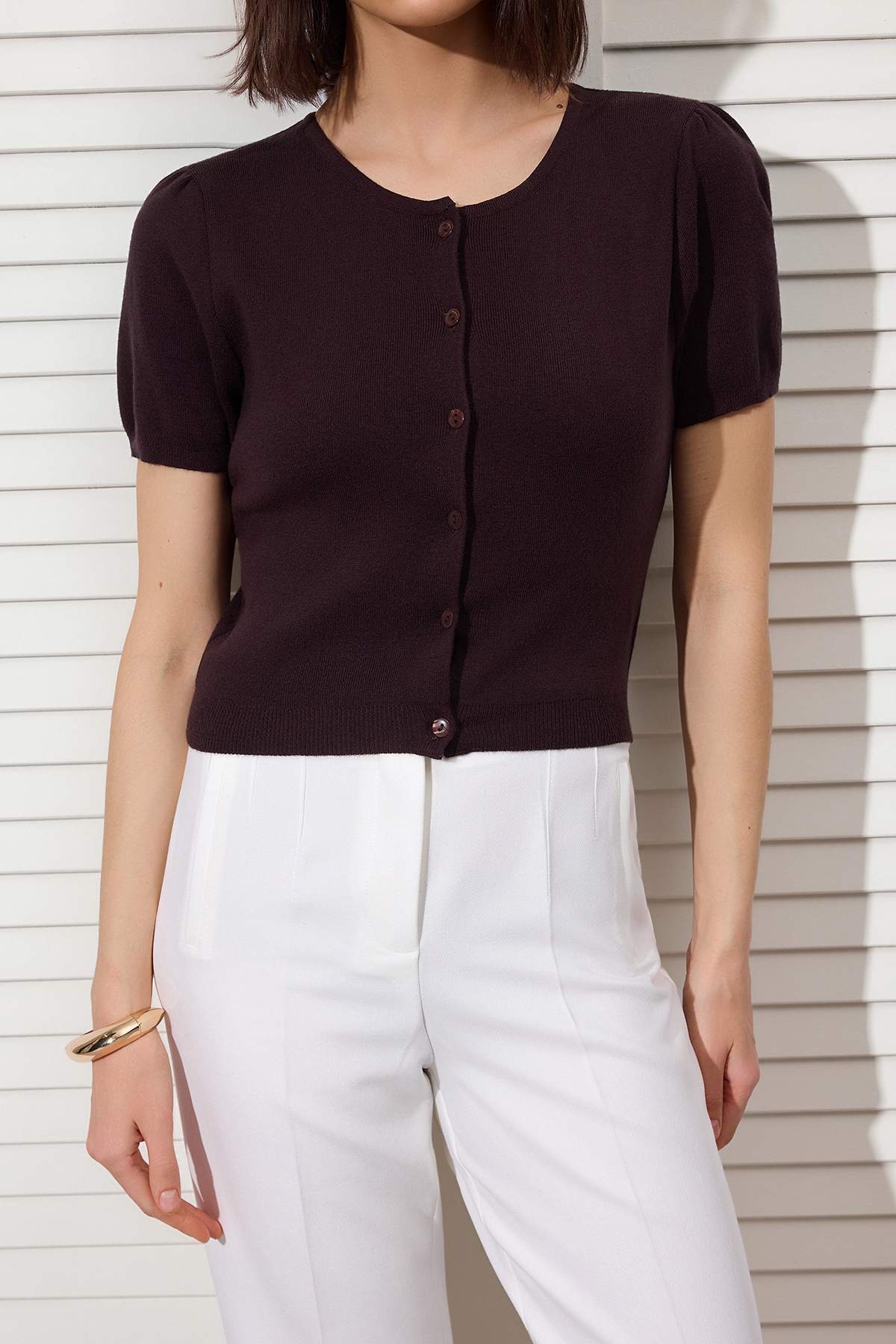 Trendyolmilla  Kahverengi Premium İplik Straplez Bluz- Hırka Triko Takım TWOSS26HI00010 - Görsel 3