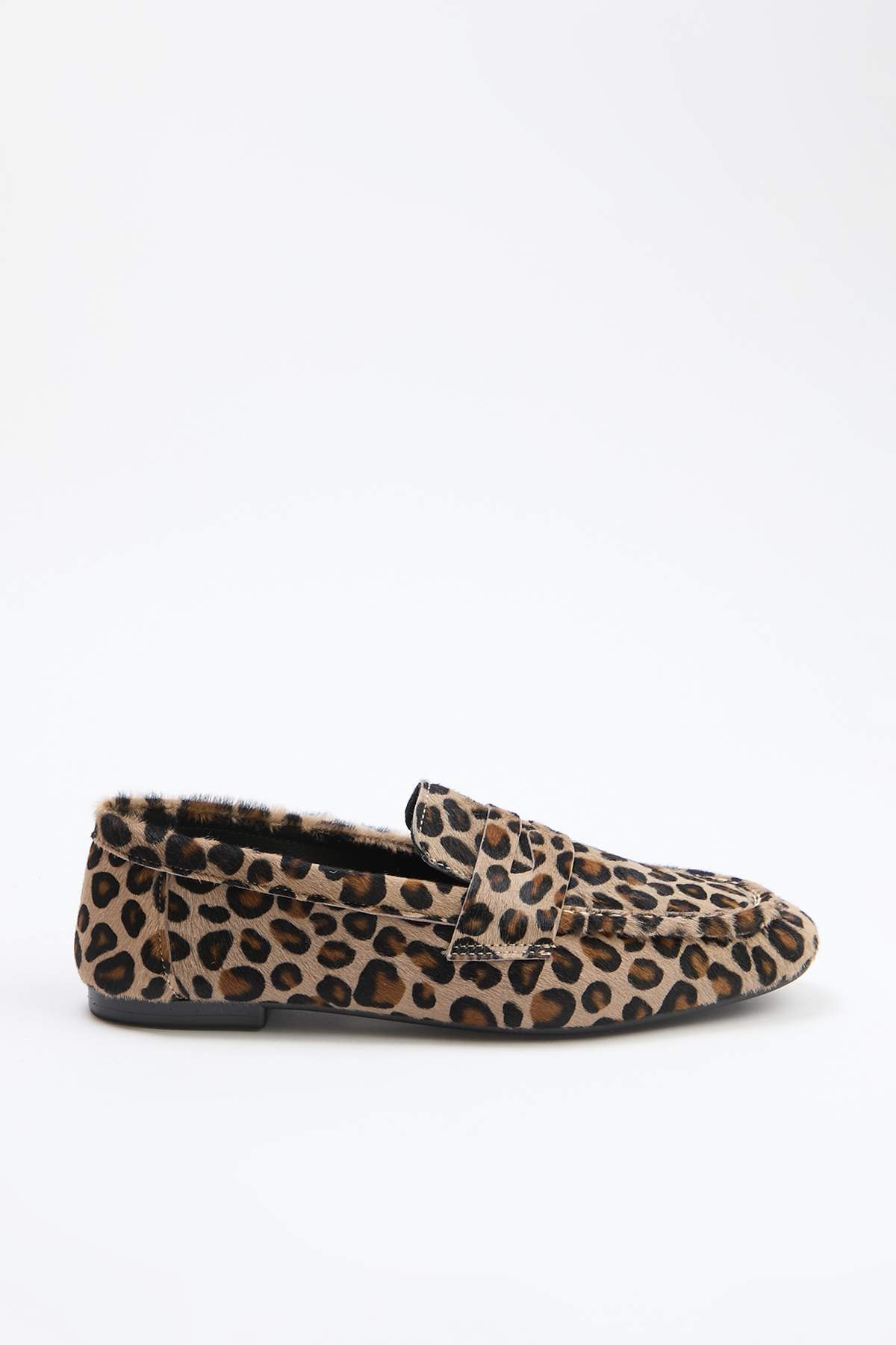trendyol-shoes-womens-loafer-shoes
