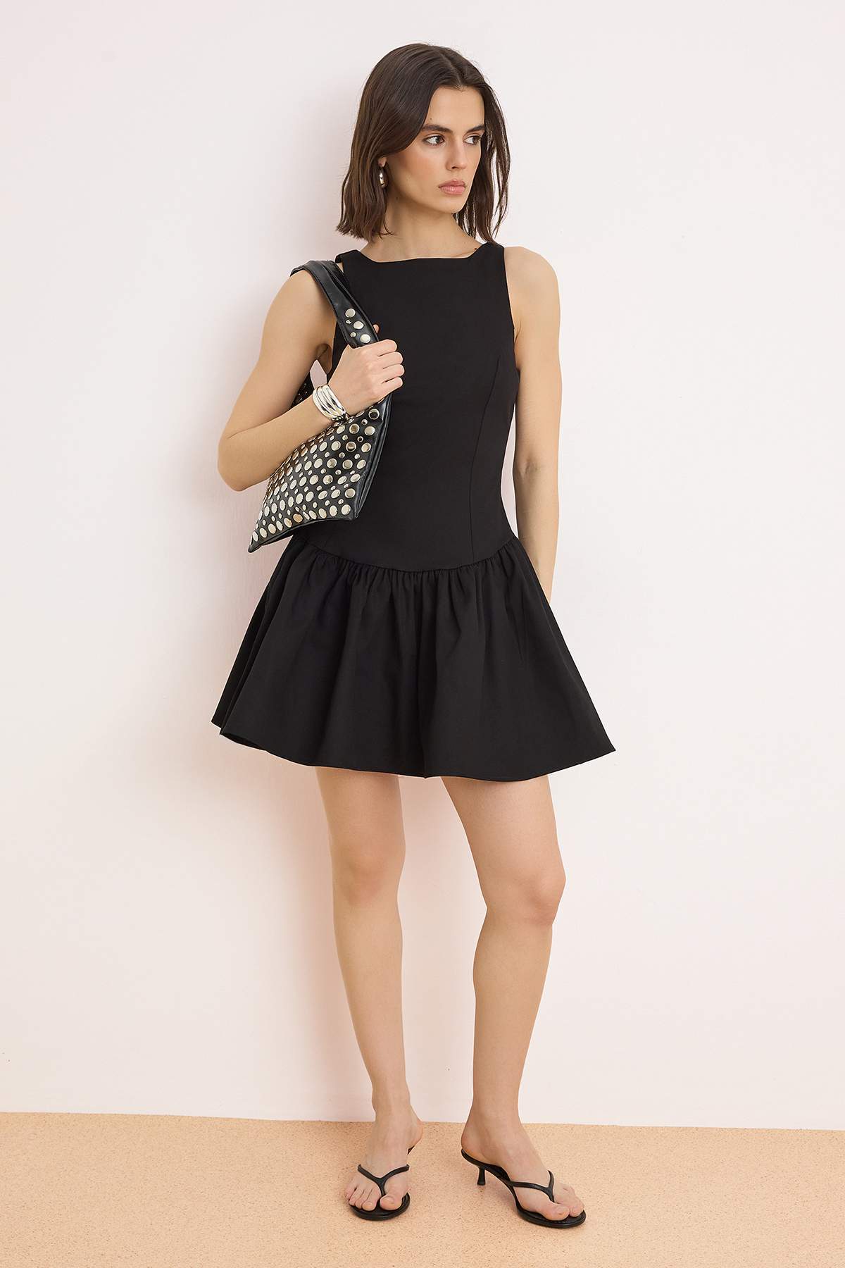 Trendyolmilla  Siyah Düz Kısa / Mini Dokuma Elbise TWOSS25EL00865 - Görsel 2