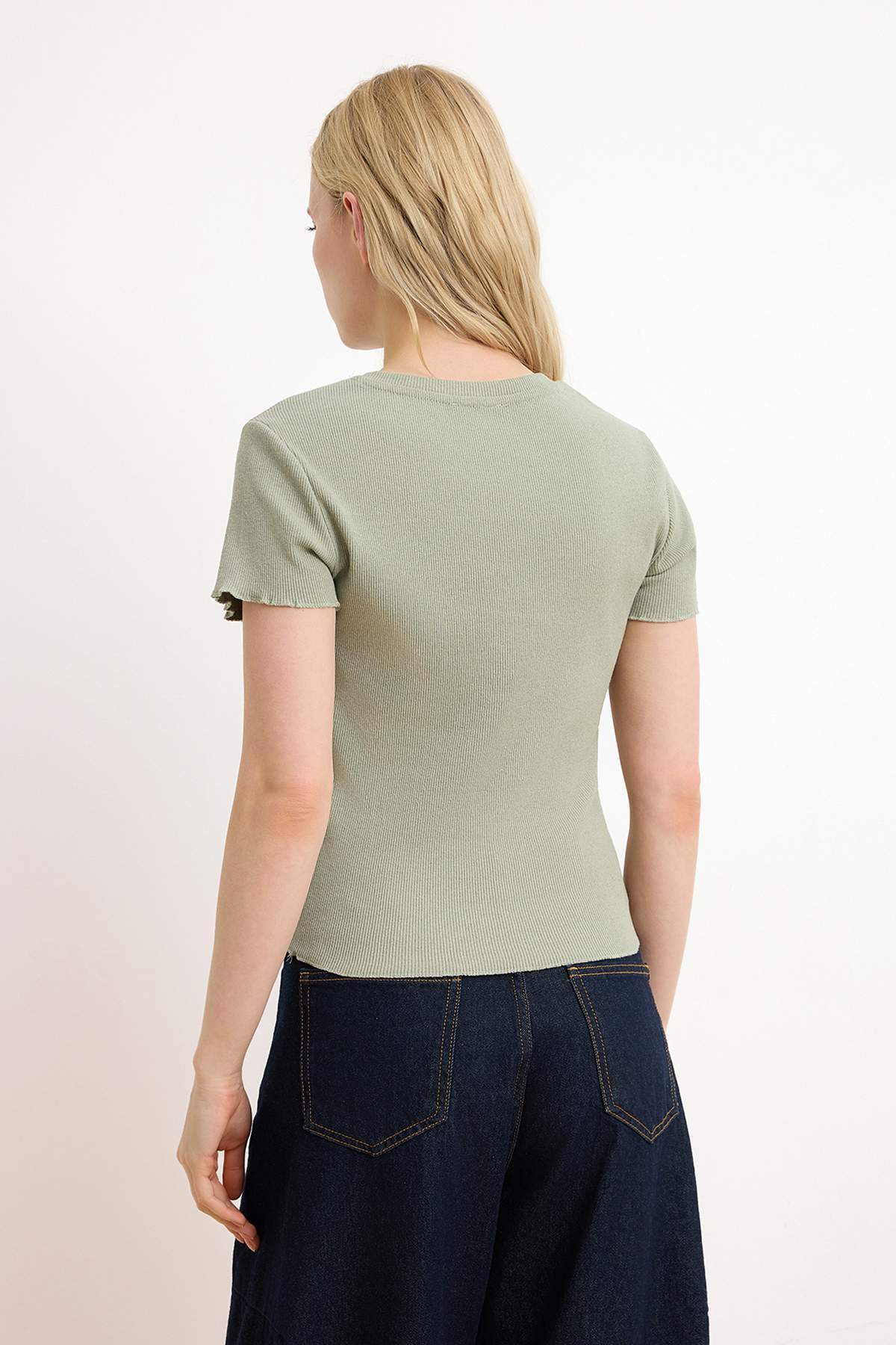 Trendyolmilla  Wardrobe Essentials-Lacivert-Haki 2'li Paket Fitted/Vücuda Oturan Esnek Örme T-Shirt TWOSS26TS00154 - Görsel 12