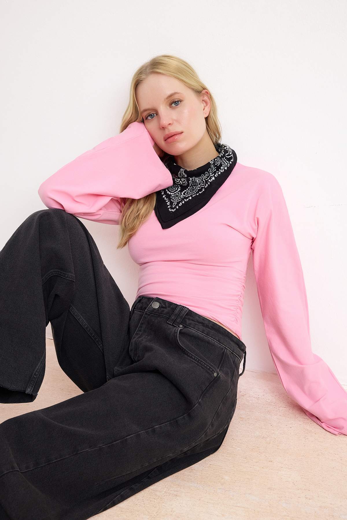 Trendyolmilla  Pembe İspanyol Kol Büzgü Detaylı Regular/Normal Kalıp Örme Bluz TWOAW26BZ00293 - Görsel 5