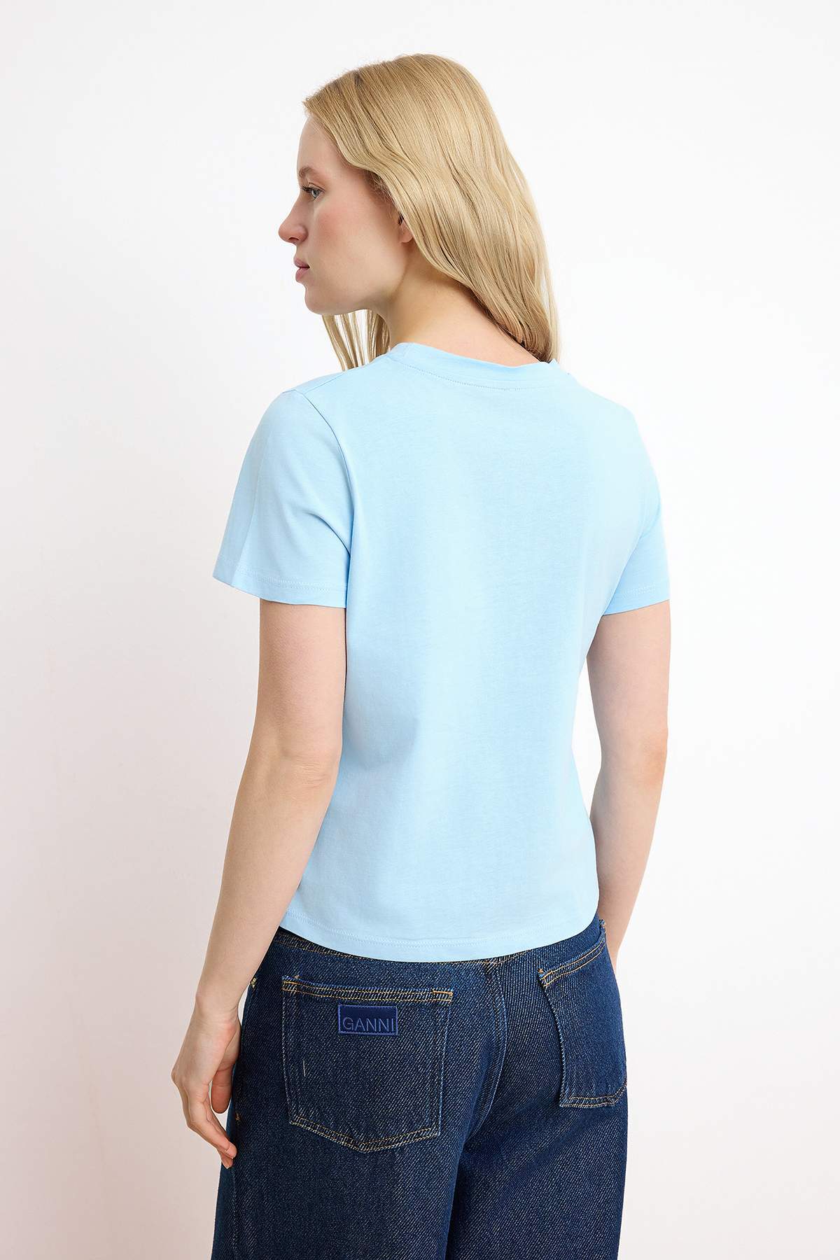 Trendyolmilla  Açık/Bebe Mavi Nakışlı Regular/Normal Kalıp Kısa Kollu %100 Pamuk Örme T-Shirt TWOSS26TS00124 - Görsel 4