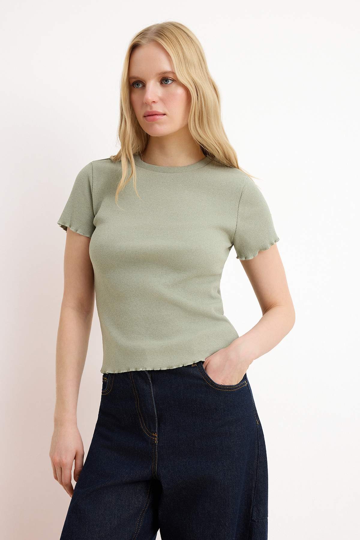 Trendyolmilla  Wardrobe Essentials-Lacivert-Haki 2'li Paket Fitted/Vücuda Oturan Esnek Örme T-Shirt TWOSS26TS00154 - Görsel 10