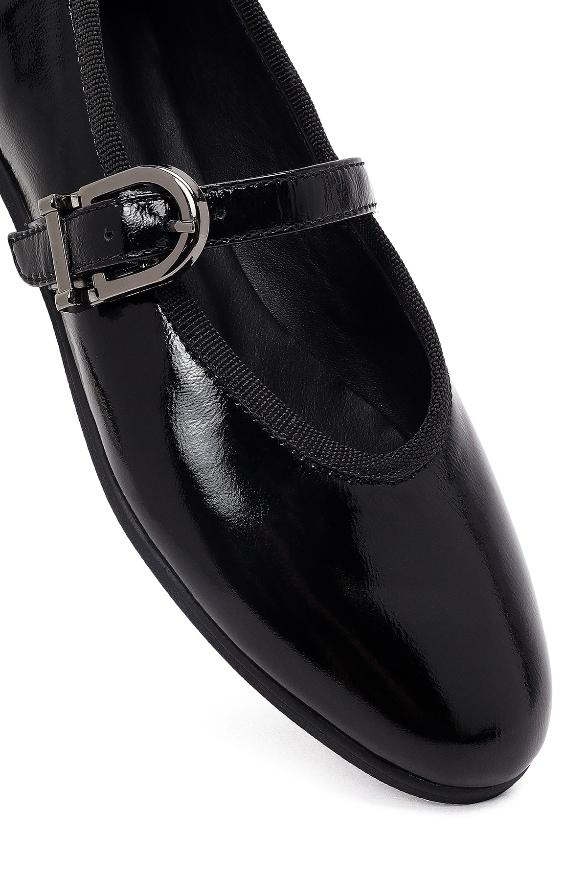 Derimod  Kadın Siyah Tokalı Rugan Hakiki Deri Babet Ayakkabı 25AFD201516 - Görsel 8