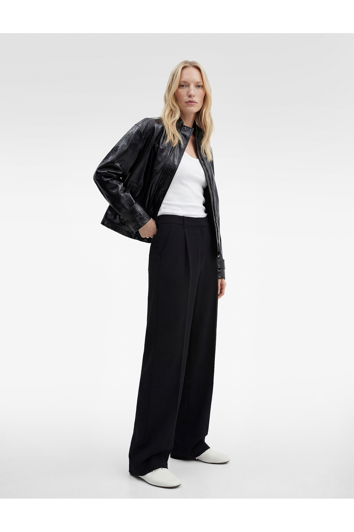 Koton Crepe Fabric Pleated Detailed Wide Leg Palazzo Trousers with Pockets