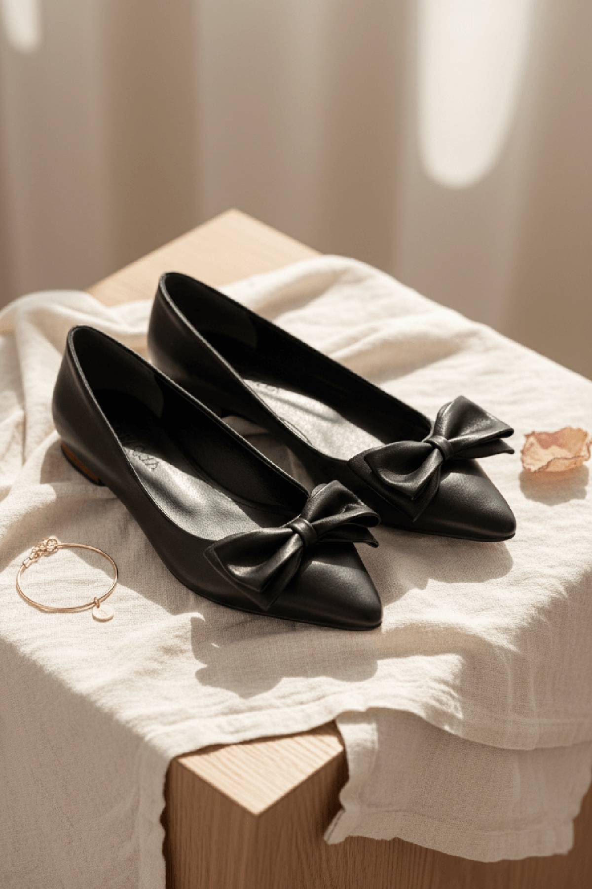 DİVOLYA  Naomi Siyah Çift Fiyonklu Kısa Topuklu (1,5 cm) Sivri Burun Günlük Babet - Görsel 3