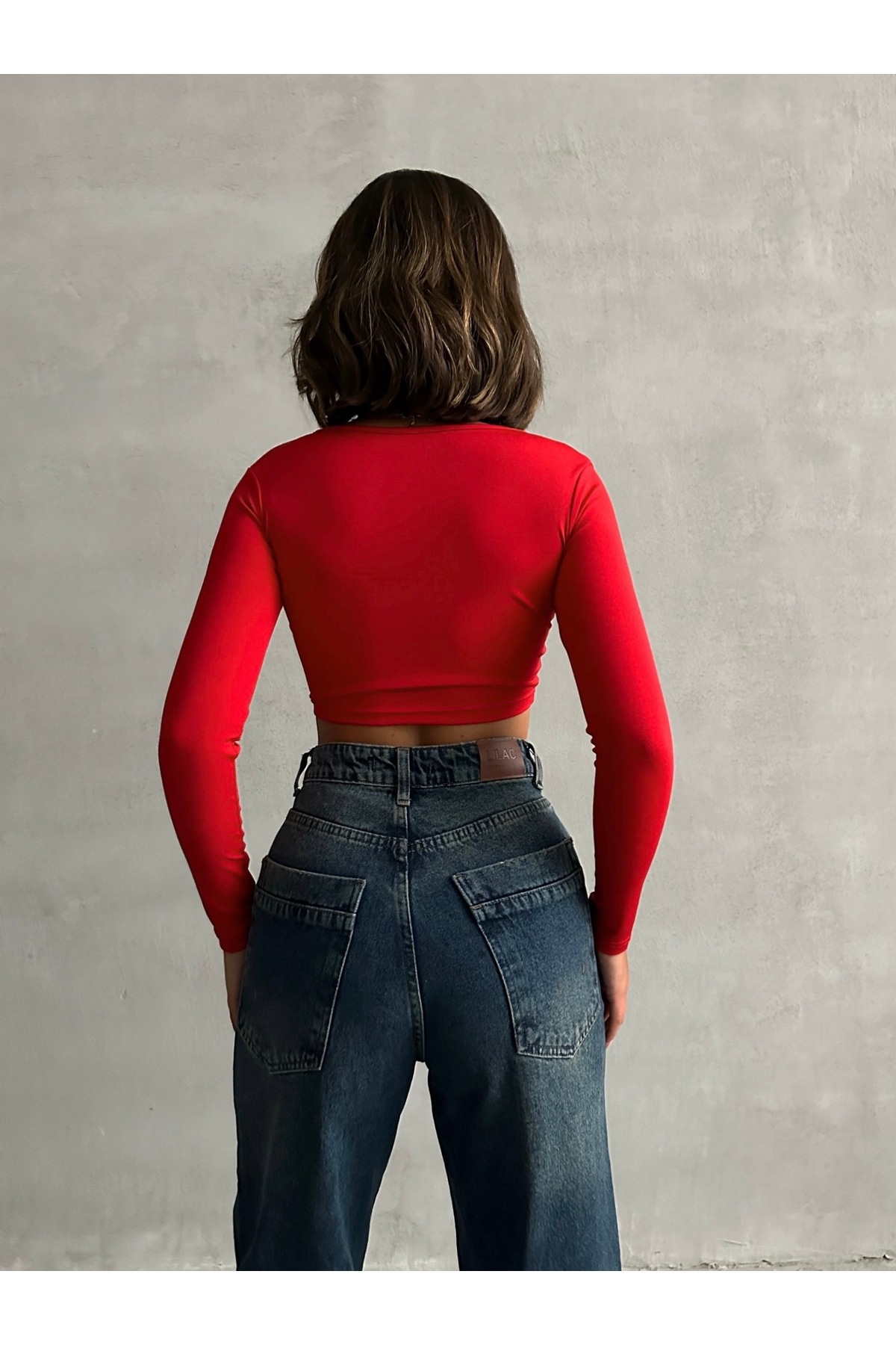 The Base Kadın Kırmızı Scuba V Yaka Spor Crop Top görsel 3