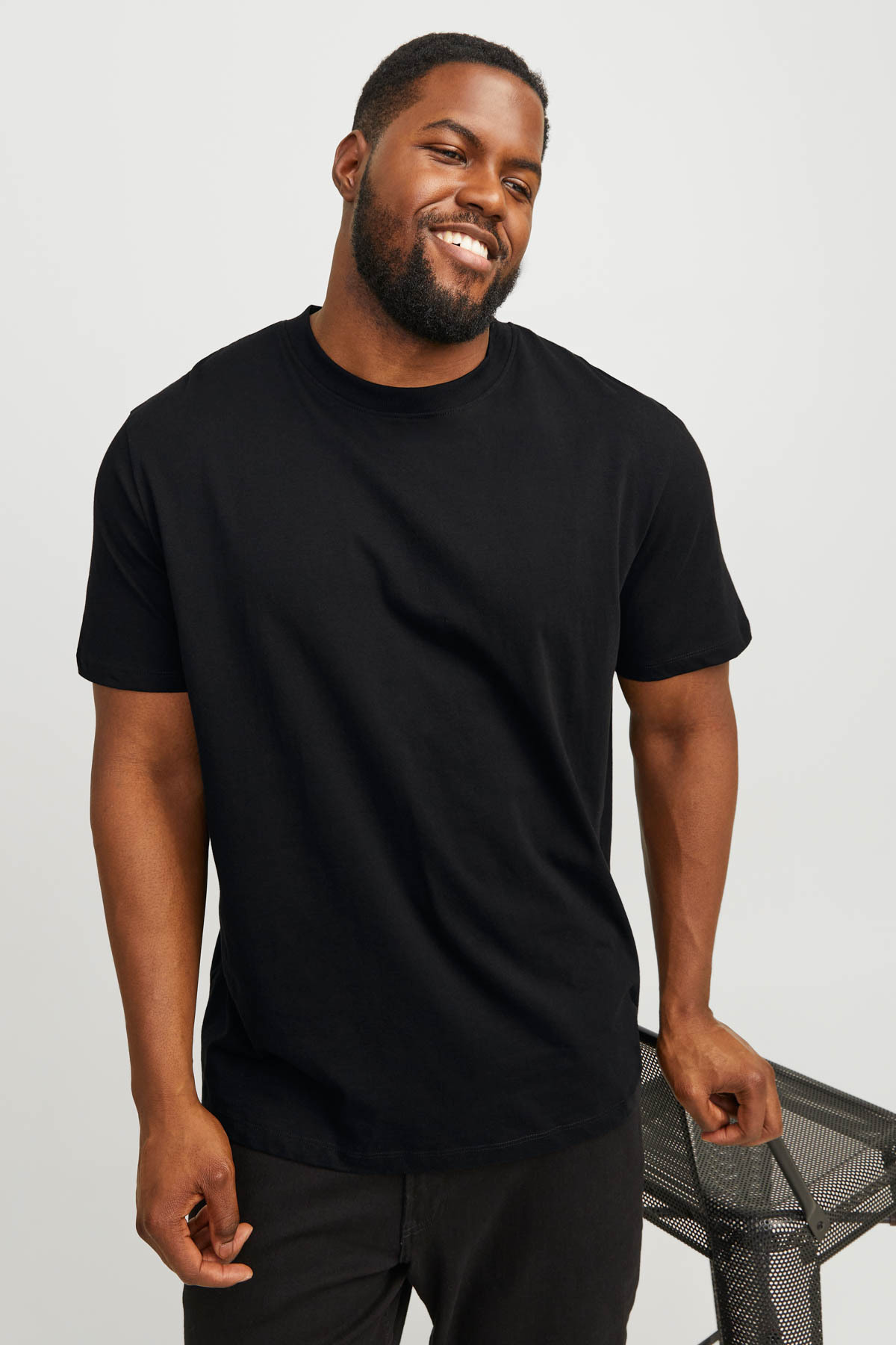 تی‌شرت آستین کوتاه مردانه مشکی JJEBRADLEY TEE SS NOOS PL جک اند جونز تی شرت Jack & Jones