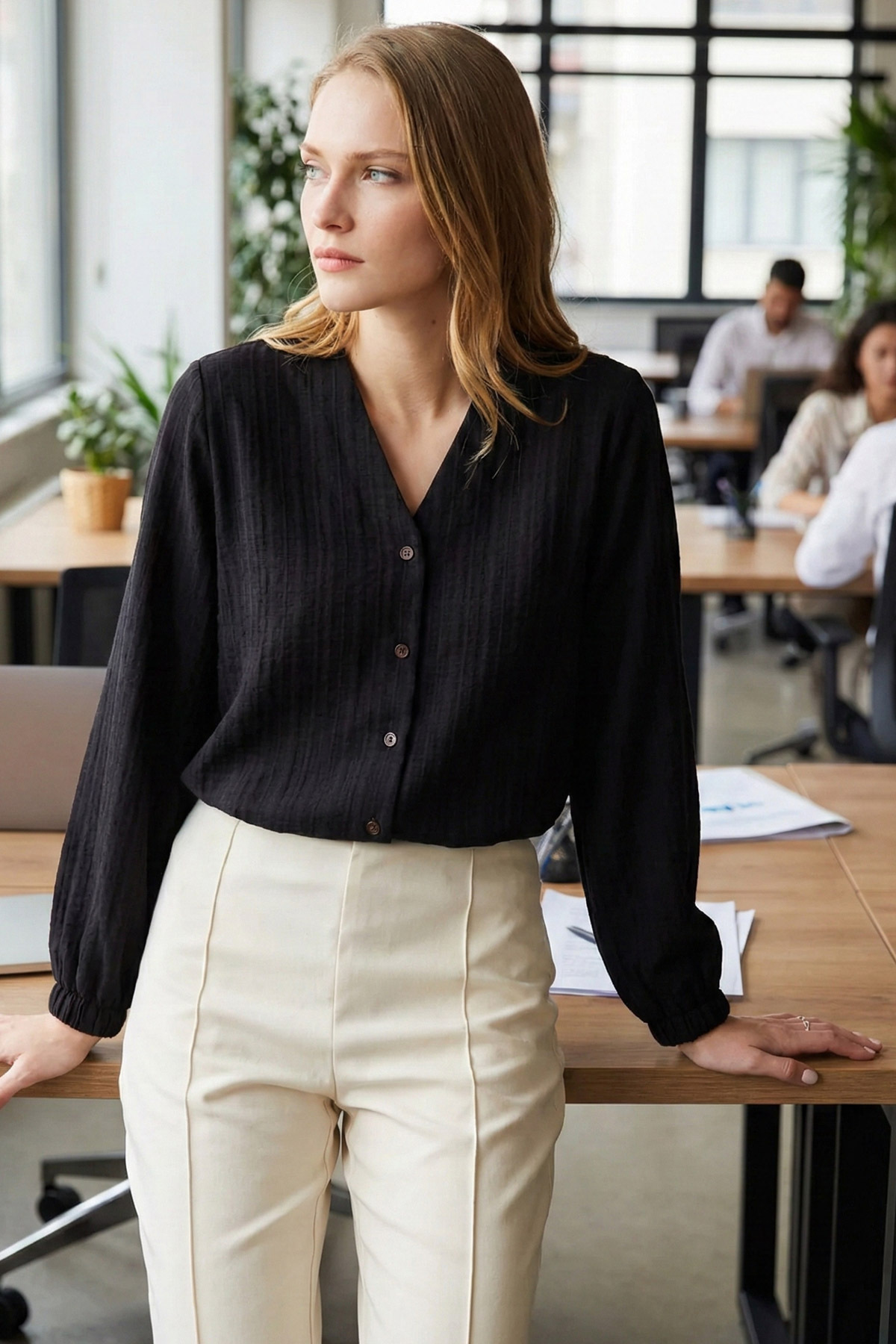 armonika  Kadın Siyah Kolu Lastikli Bürümcük Gömlek ARM-24K001002 - Görsel 3