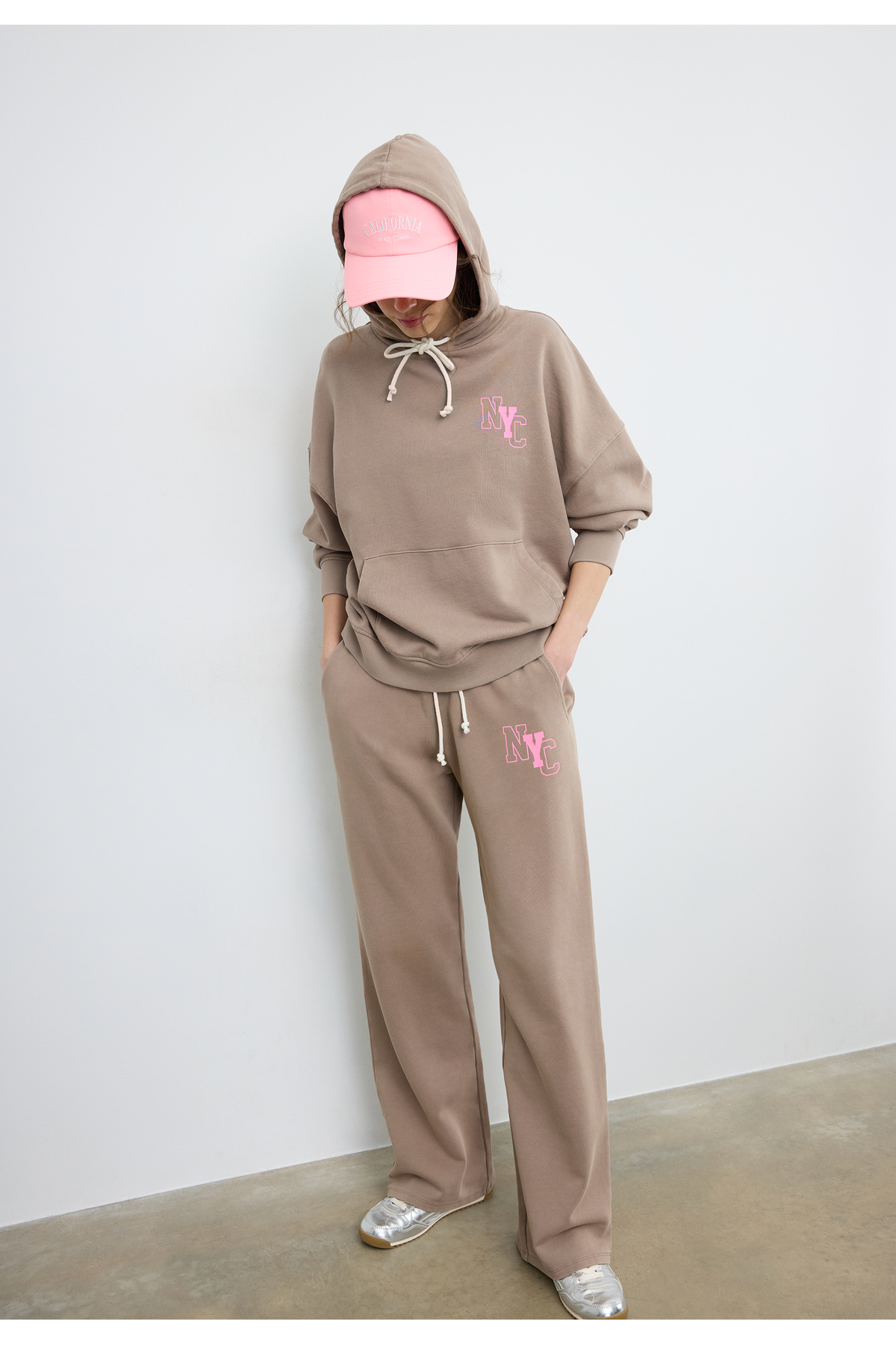 Stradivarius  Pozisyonel yıkanmış efektli kapüşonlu sweatshirt - Görsel 5