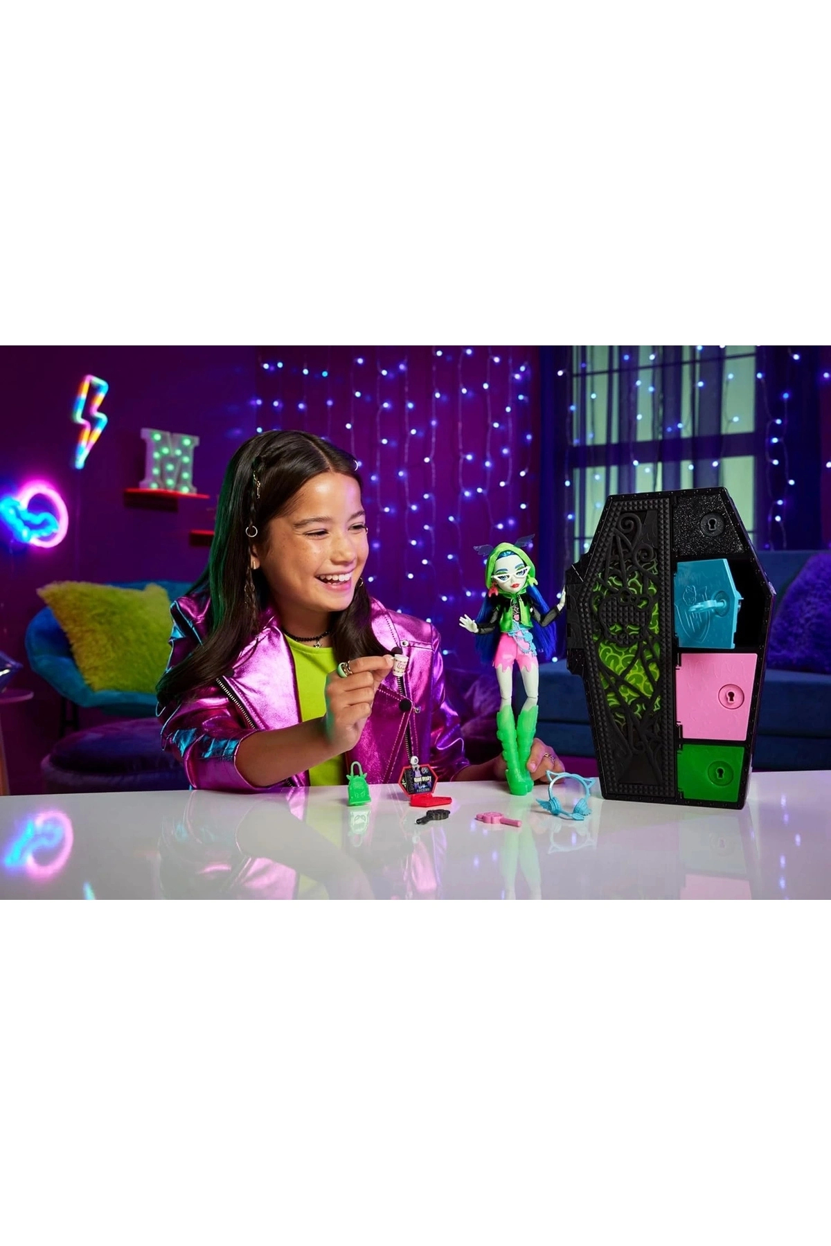 MONSTER HIGH Gizemli Arkadaşlar 3. Seri - Ghoulia Monster High™ bebek HNF81 fotoğrafı 2 (önizleme)
