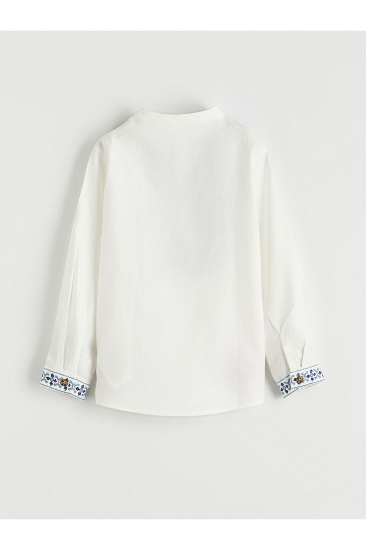 LC Waikiki Beyaz Hakim Yaka Erkek Çocuk Nakışlı Poplin Gömlek fotoğrafı 3 (önizleme)