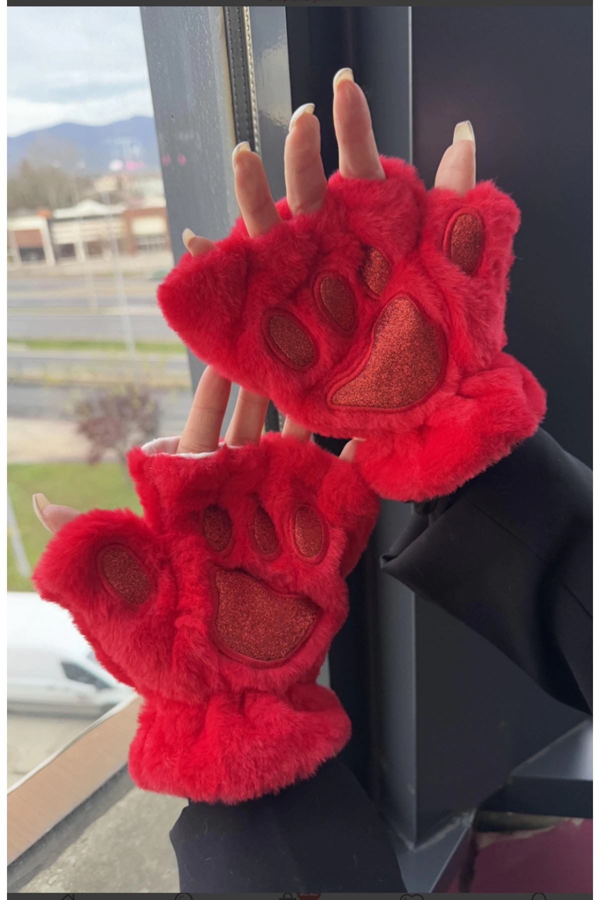Kokoş Patili peluş eldiven kırmızı görsel 3