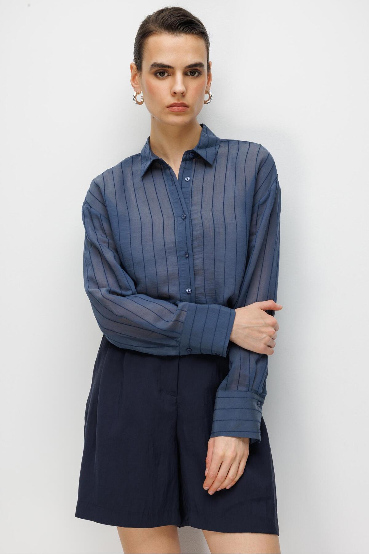 Mixray  4644 Kadın Kabartma Çizgili Transparan Basic Gömlek Lacivert - Görsel 3