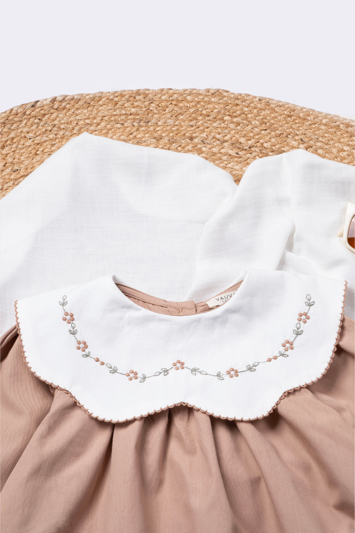 Vauva Nakışlı Elbise Kız Çocuk Yakalı Nakış Detaylı Bayramlık Elbise fotoğrafı 4 (önizleme)