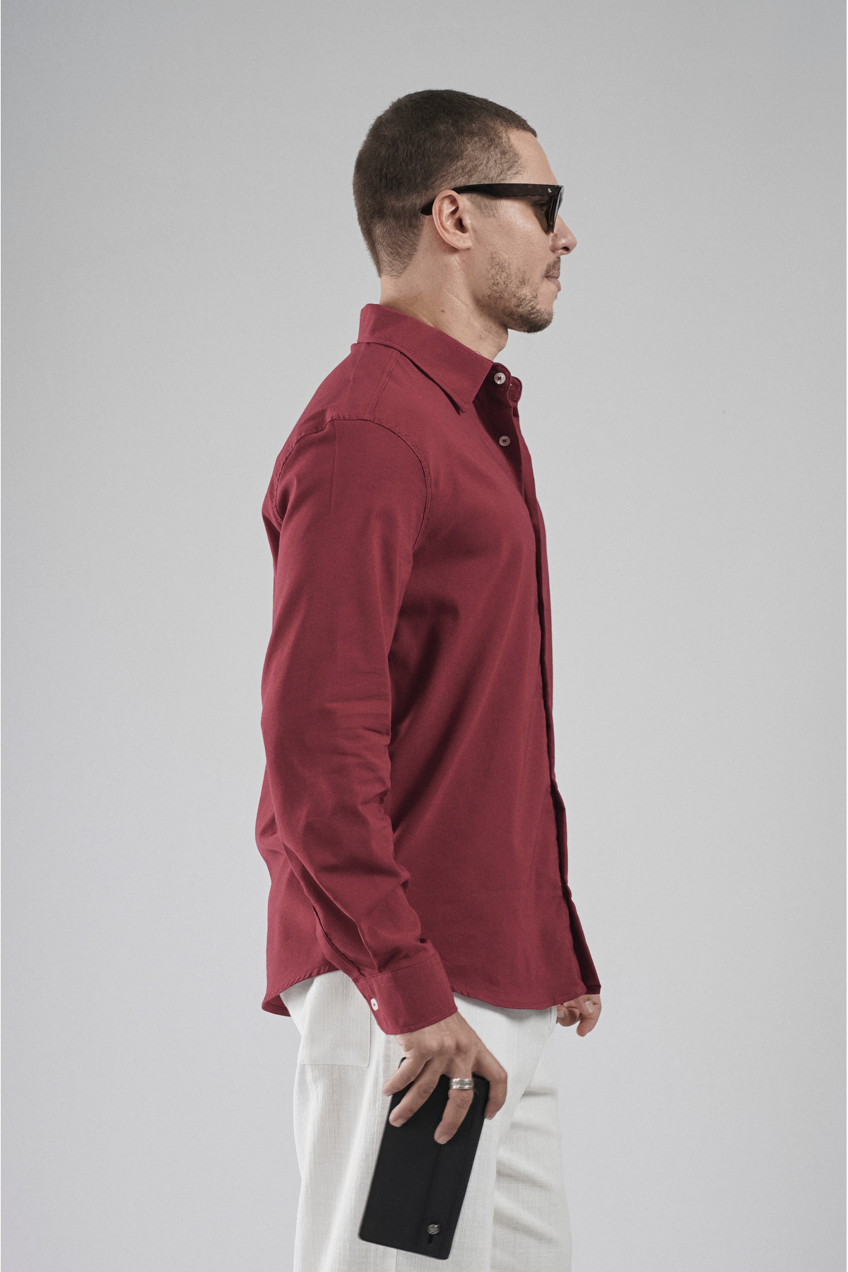 پیراهن ساده مردانه نخی انعطاف پذیر Trend Biz Regular Fit — زرشکی 715 ترابایت — تصویر 4 از 5