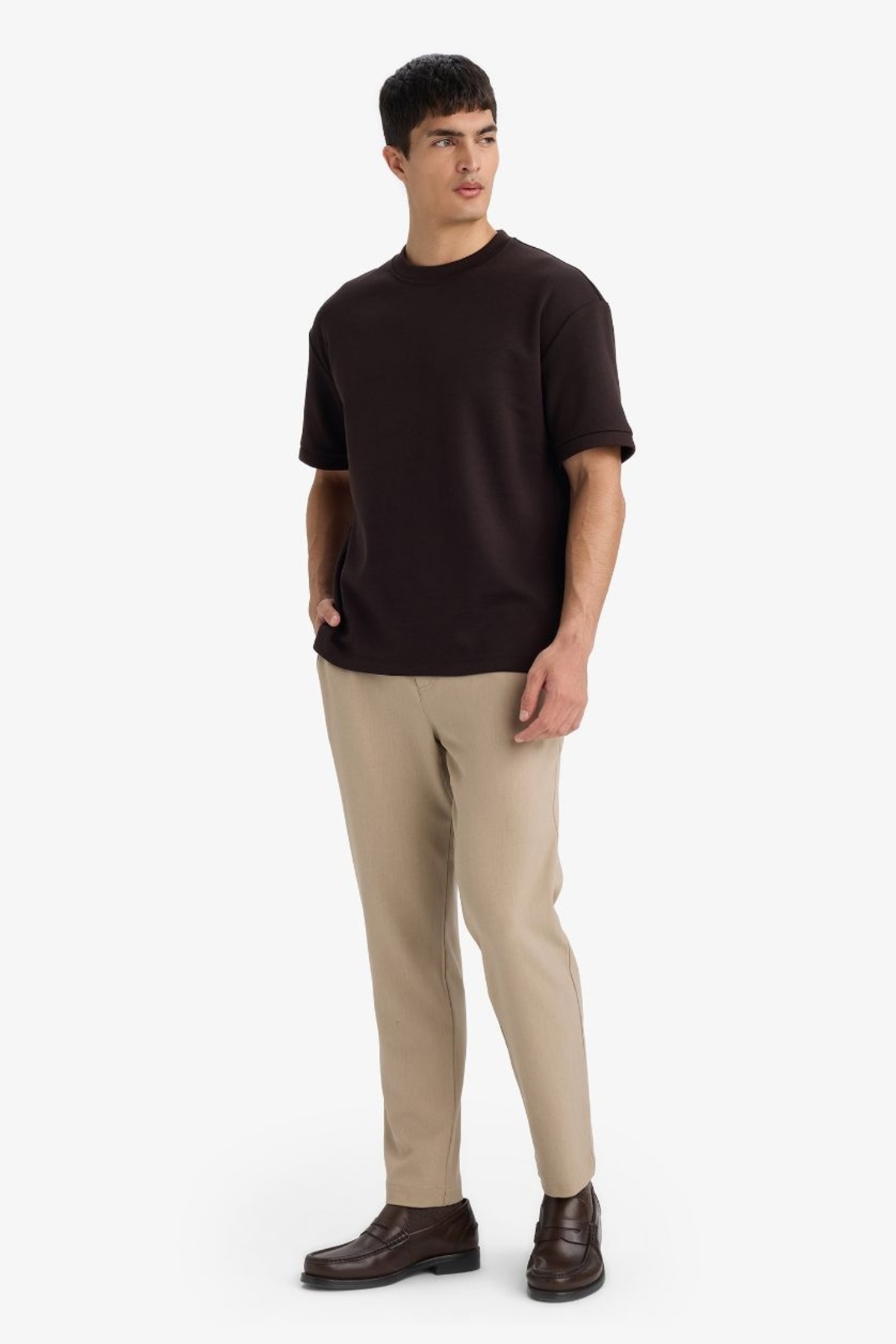 DeFacto Kırışmaz Oversize Bisiklet Yaka Basic Kısa Kollu Tişört B6494AX26SP görsel 3