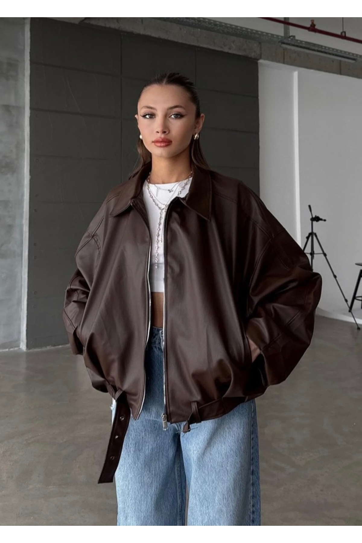 Rowsmen  Kadın Oversize KAHVERENGİ Deri Ceket– Oversize Relax Fit, Fermuarlı Kemer Detaylı Günlük Kadın Ceket - Görsel 3