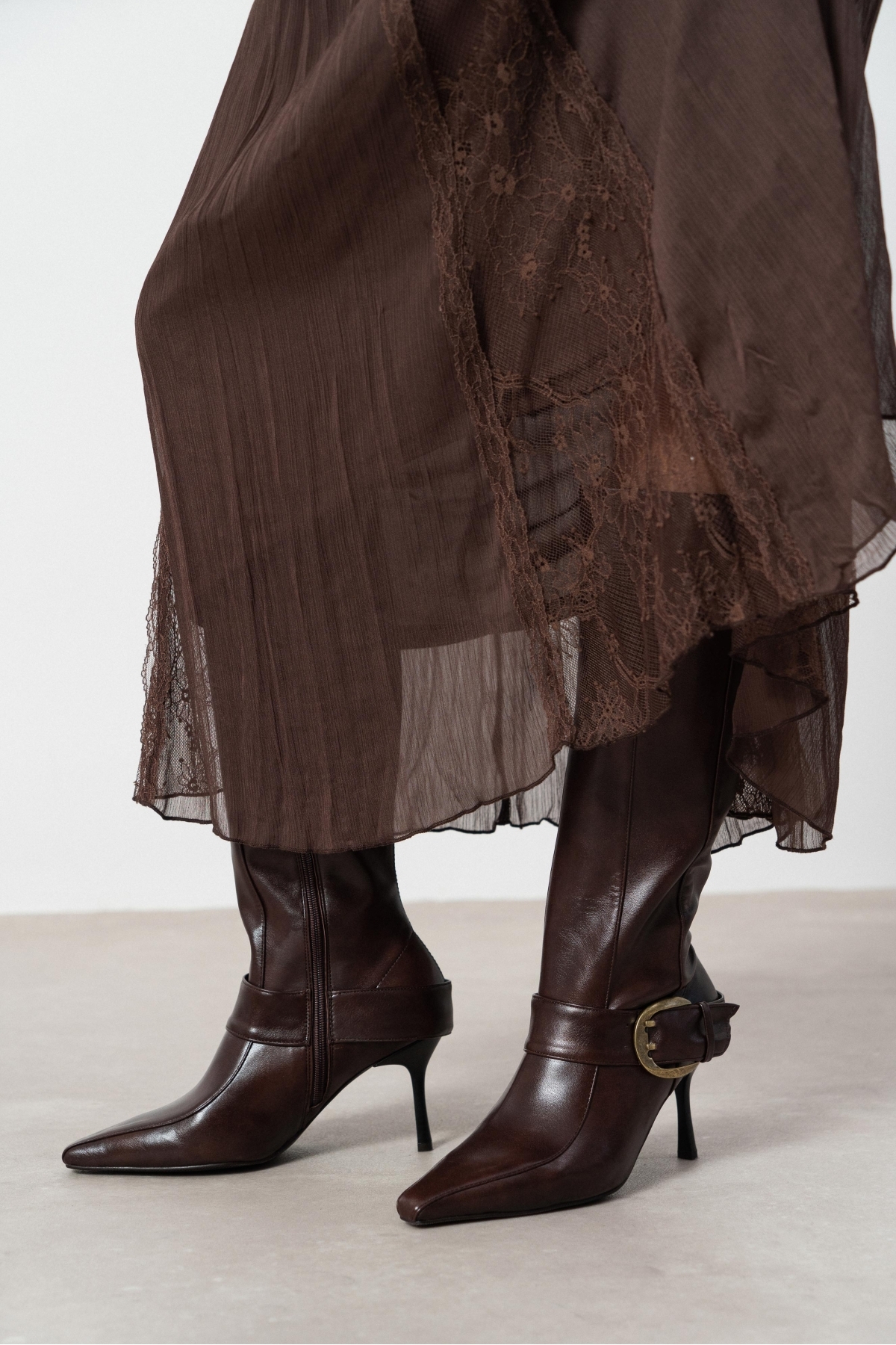 NİŞANTAŞI SHOES  Lure Kahve Mat Toka Detaylı Sivri Burun İnce Topuklu Çizme