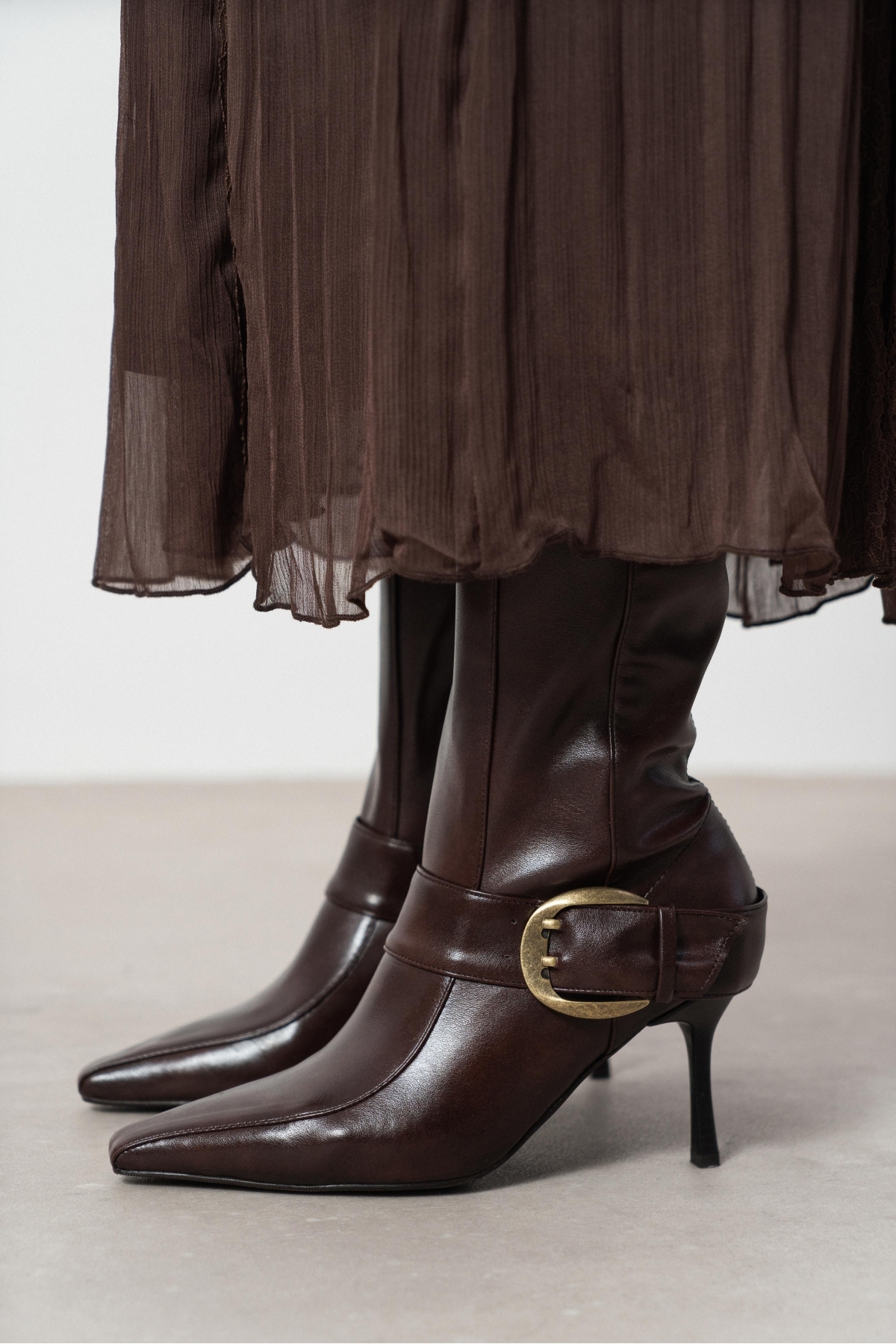 NİŞANTAŞI SHOES  Lure Kahve Mat Toka Detaylı Sivri Burun İnce Topuklu Çizme - Görsel 4