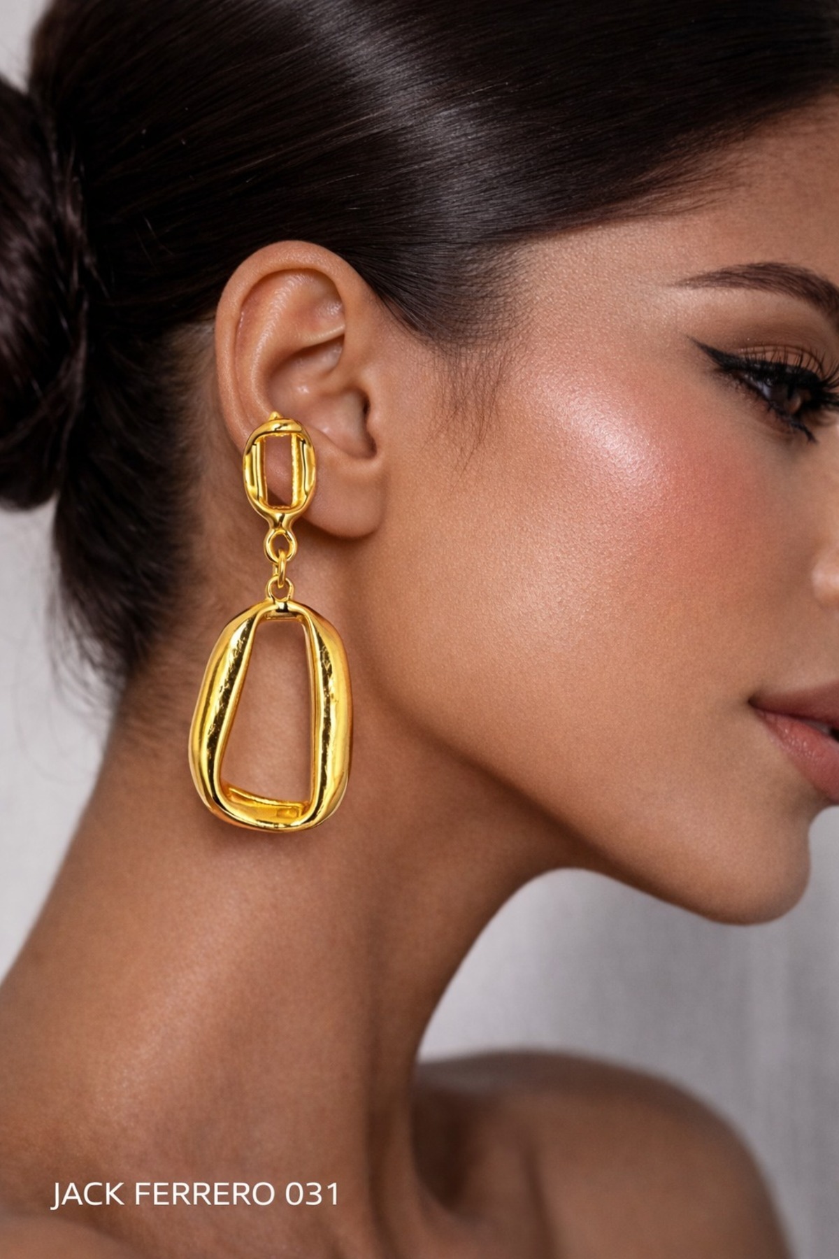 Oria Nail Earrings