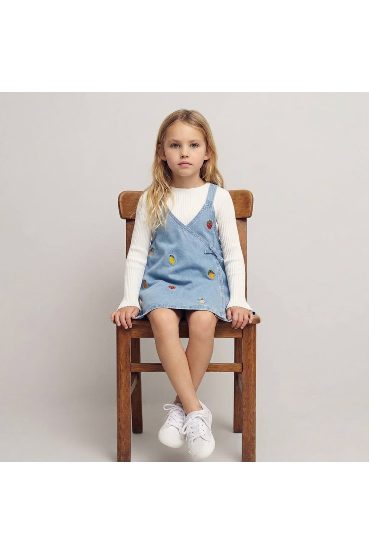 Zuma Kids Kız Çocuk Kot Jile Salopet Elbise Bodyli 2'li Takım Rahat Meyve Nakışlı fotoğrafı 4 (önizleme)