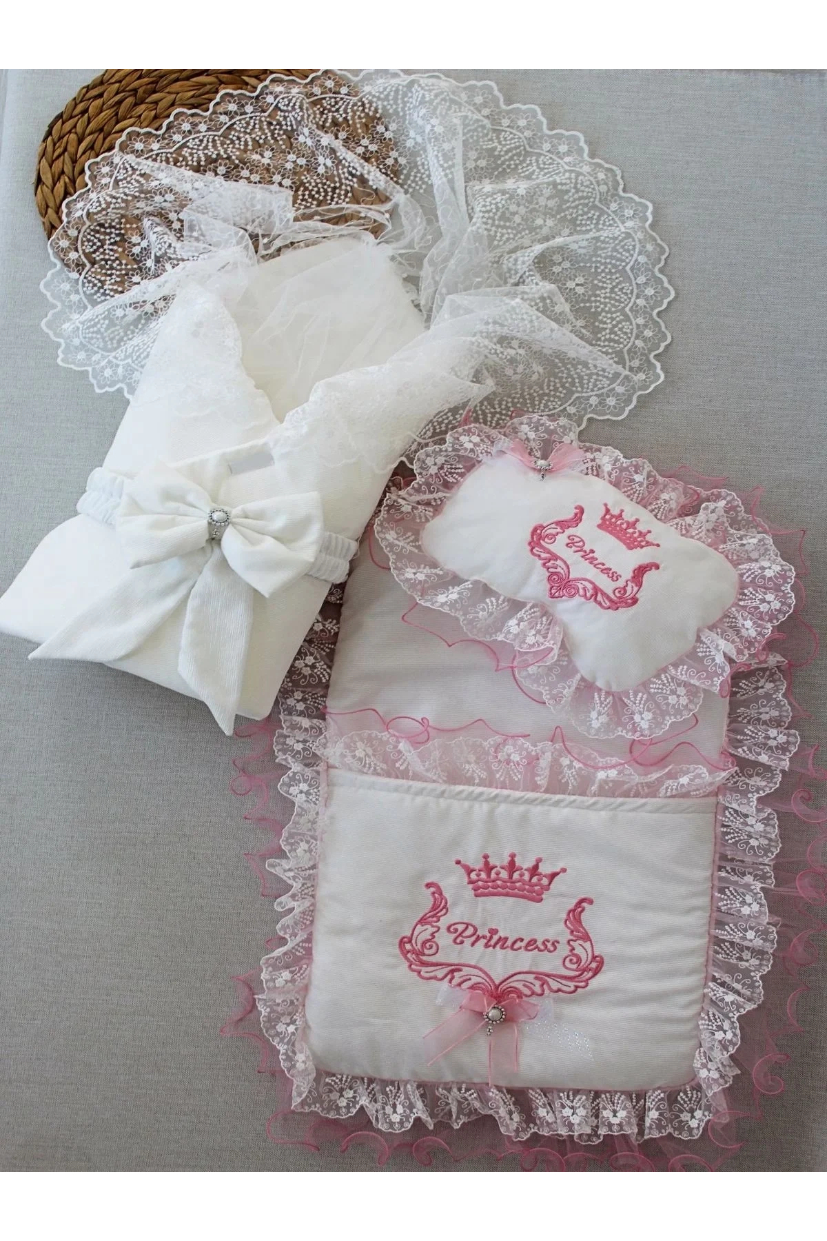 Dua Giyim Yenidoğan Nil Taç Nakışlı Kundaklı Trilüks 3lü Alt Açma Seti Fuşya fotoğrafı 2 (önizleme)