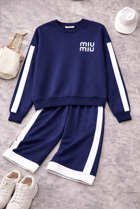 NİSABUTİK02 bisiklet yaka omuzu garnili ottoman takım