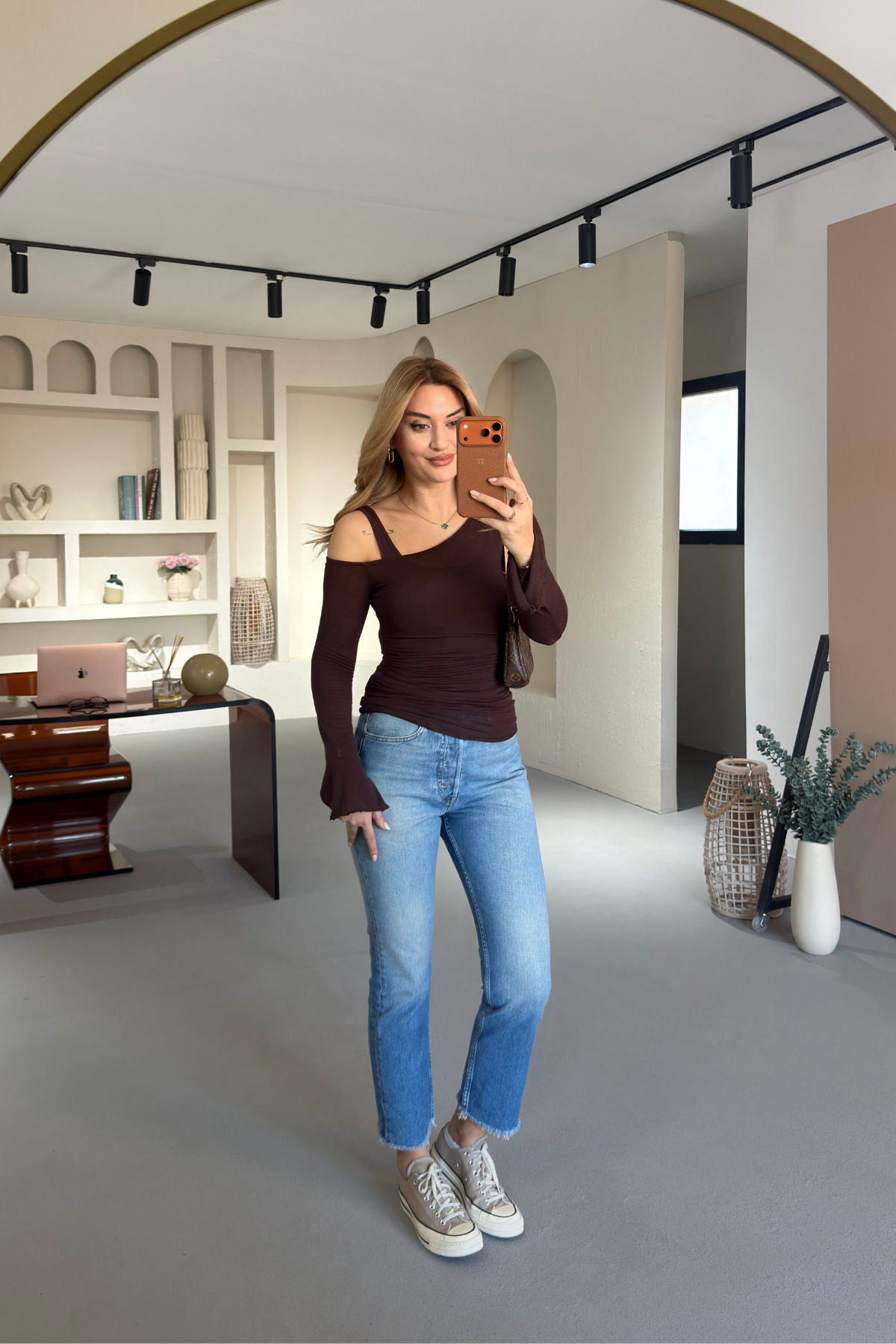 Sezgi Tekin  Premium Seri Yıkamalı Kesik Paça Mavi Jean