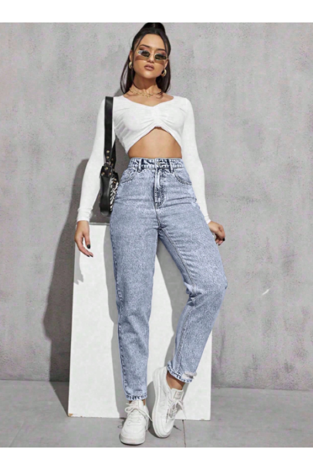 KENE JEANS LASERSKO ČIŠĆENJE KAMENA ZA PREDRASUTE NOGE Mom farmerke S