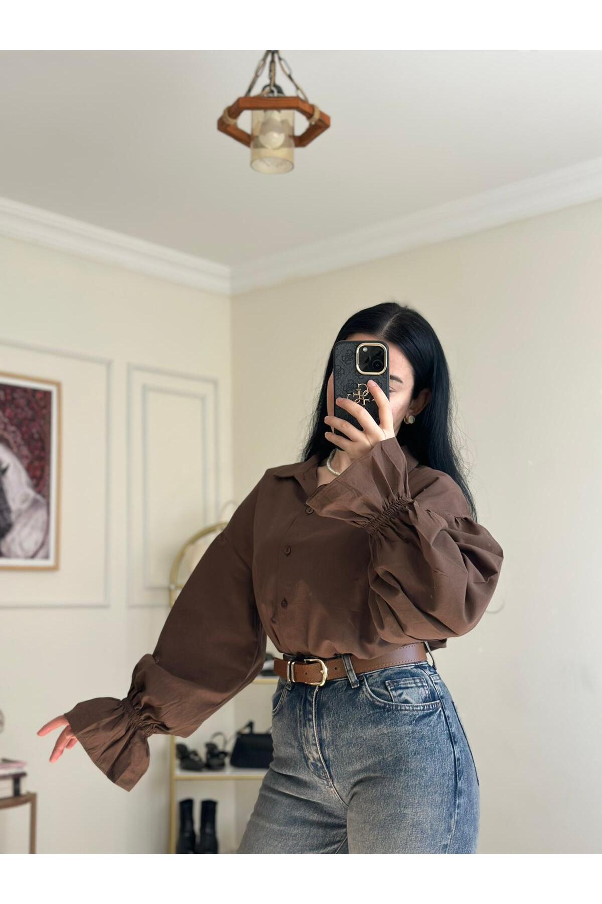 YELZEY BUTİK  Kol Büzgü Detay Gömlek - Görsel 4