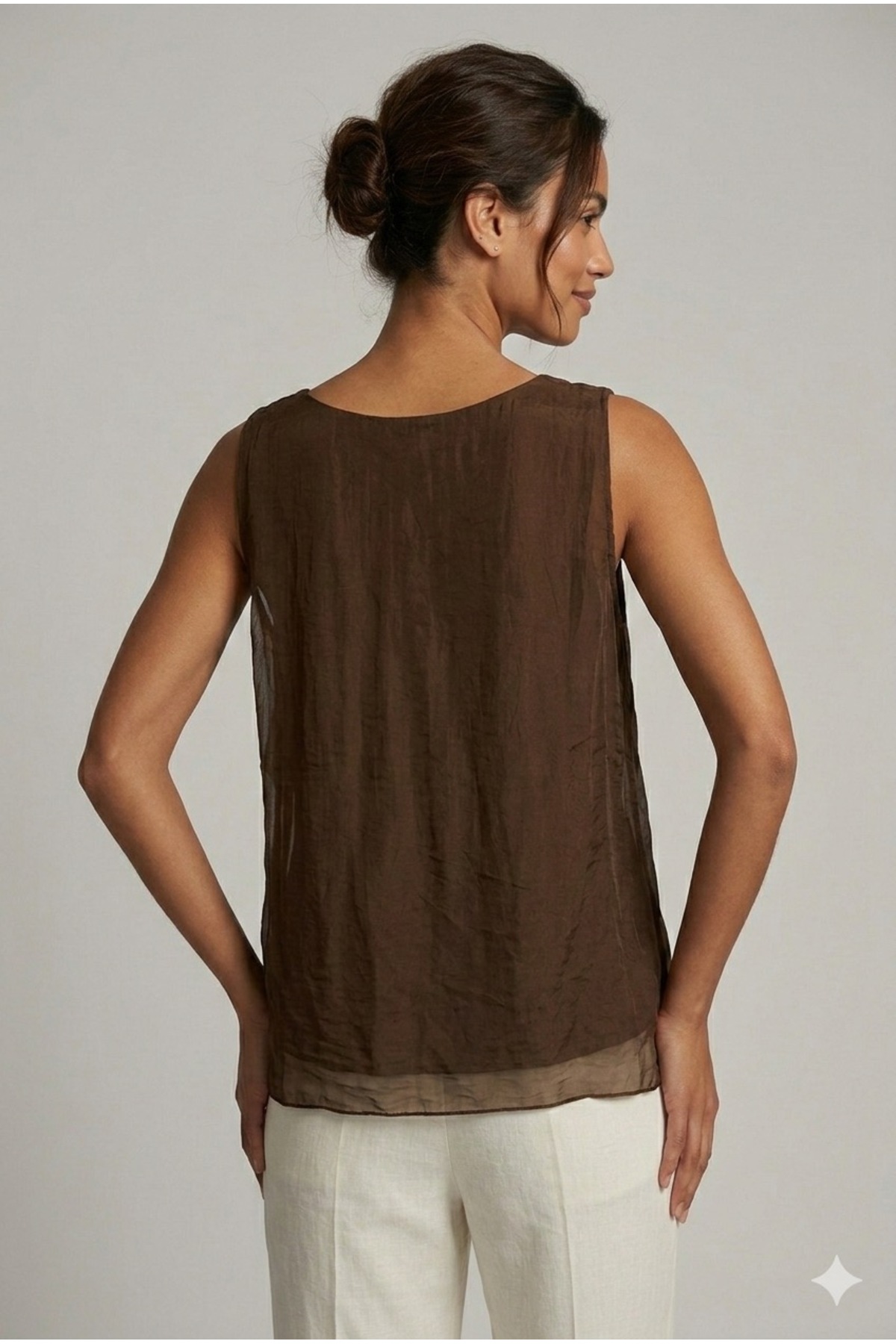 della moor  İtalyan Kakao Sıfır Kol Önü Fırfırlı Astarlı İpek Bluz - Görsel 3