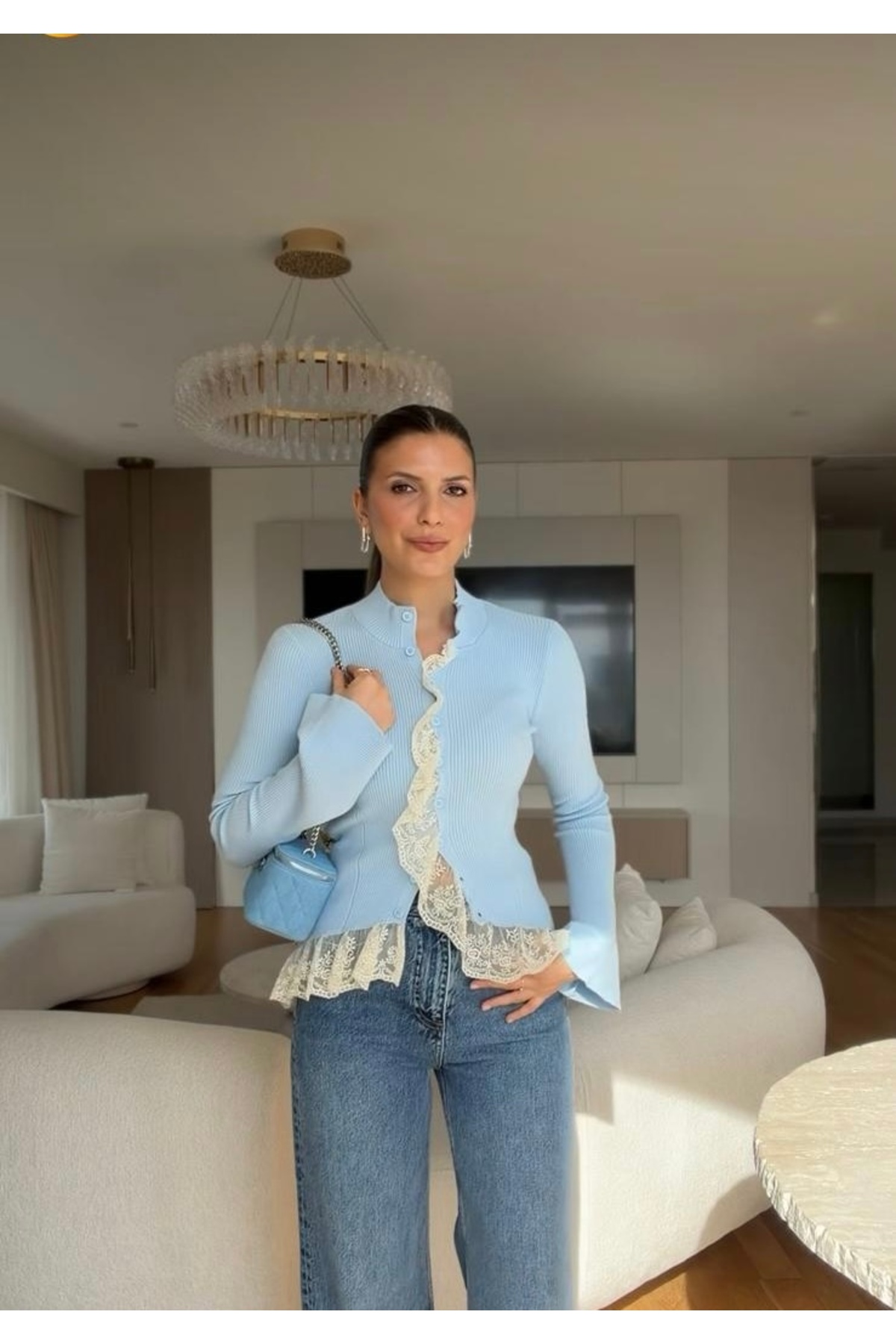 CADDELAMODA  Dantel Detaylı Tasarım Hırka