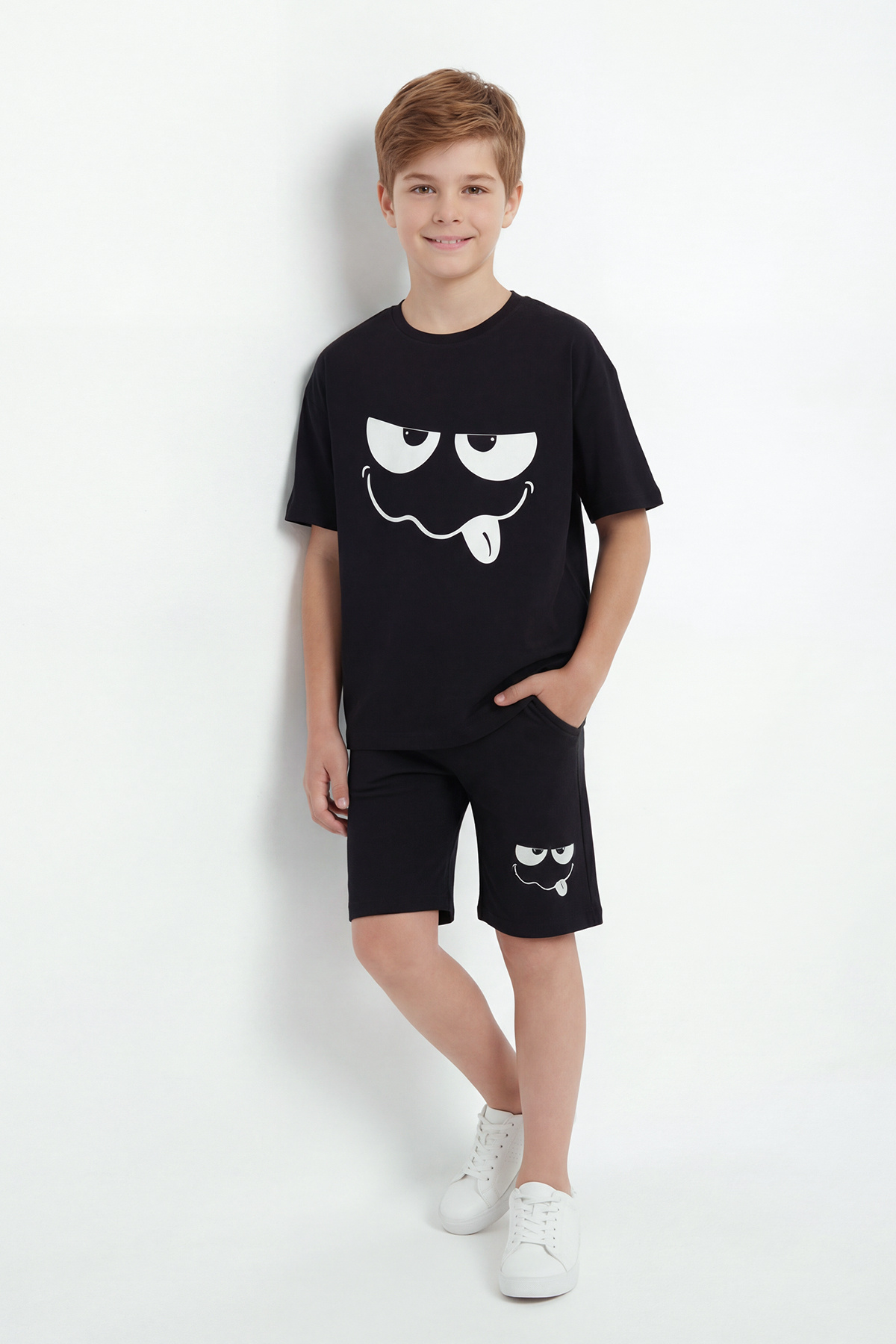 Round Collar Summer Cute Emoji Print Detailed Capri Boy Bottom Top Set