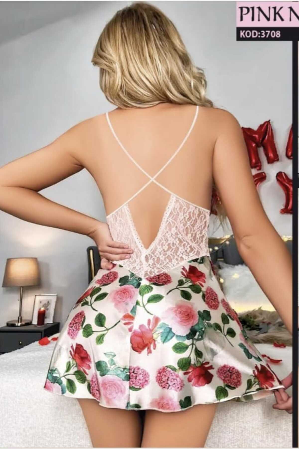 PİNKNİGHT Beyaz Güllü Dantelli Saten Şort Gecelik